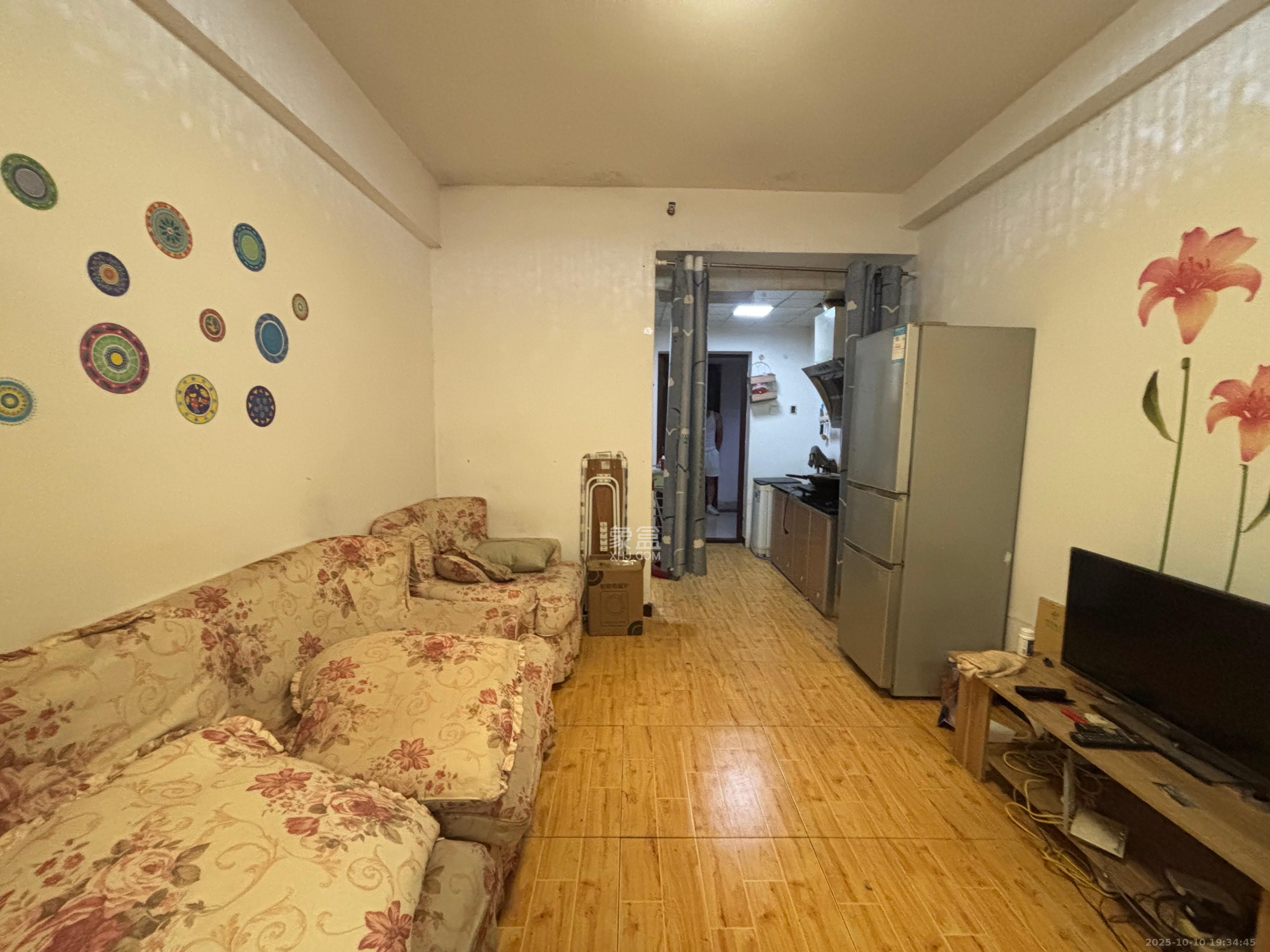 中建芙蓉工社 1室1厅1卫 900.0元/月 中建芙蓉工社 1室1厅1卫 900.0元/月室内图