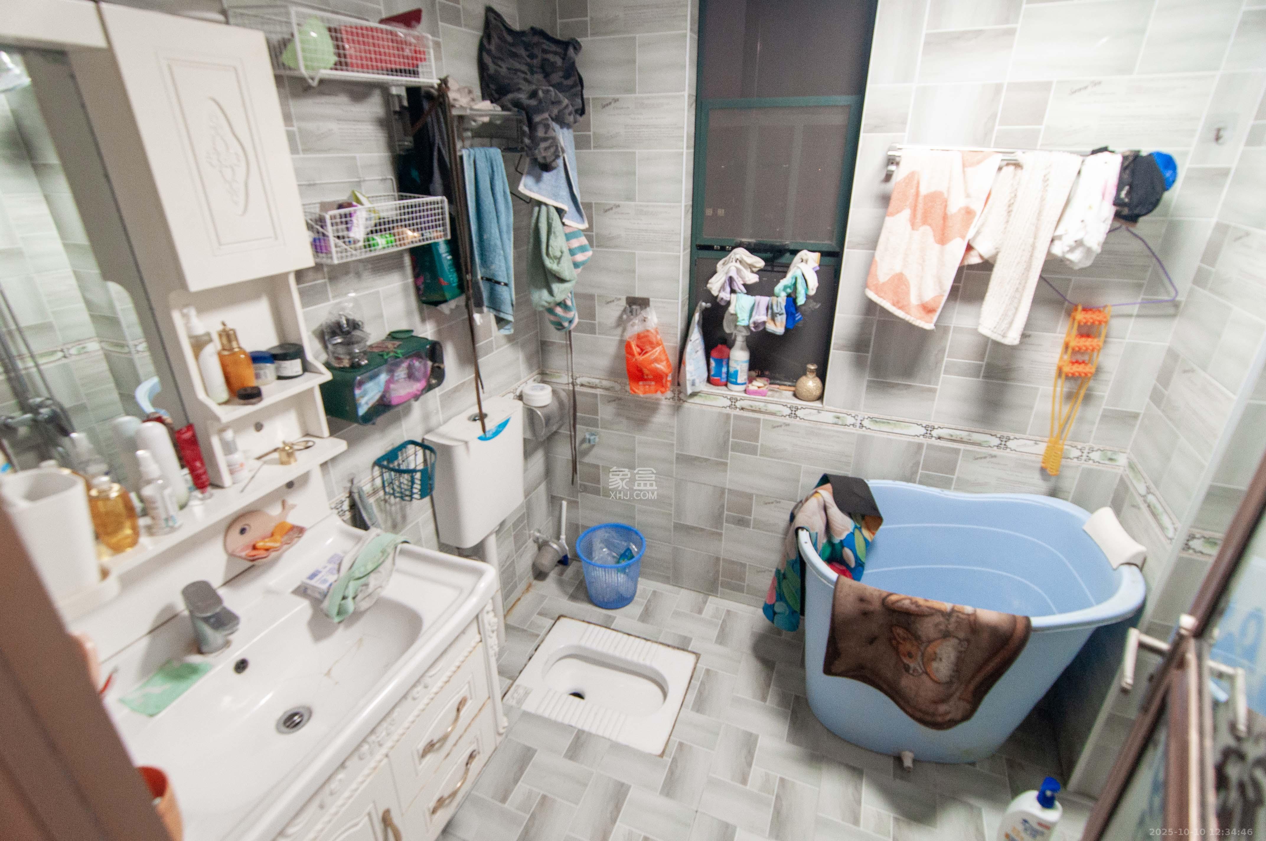 凯特梅溪紫郡  4室2厅2卫    120.0万 凯特梅溪紫郡  4室2厅2卫    120.0万卫生间