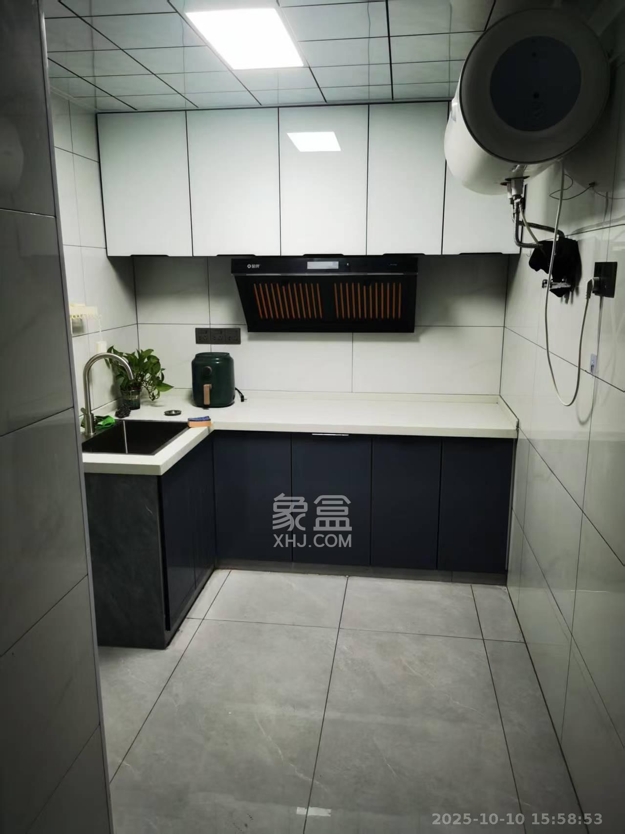 鑫利家园 2室1厅1卫 1700.0元/月 鑫利家园 2室1厅1卫 1700.0元/月室内图