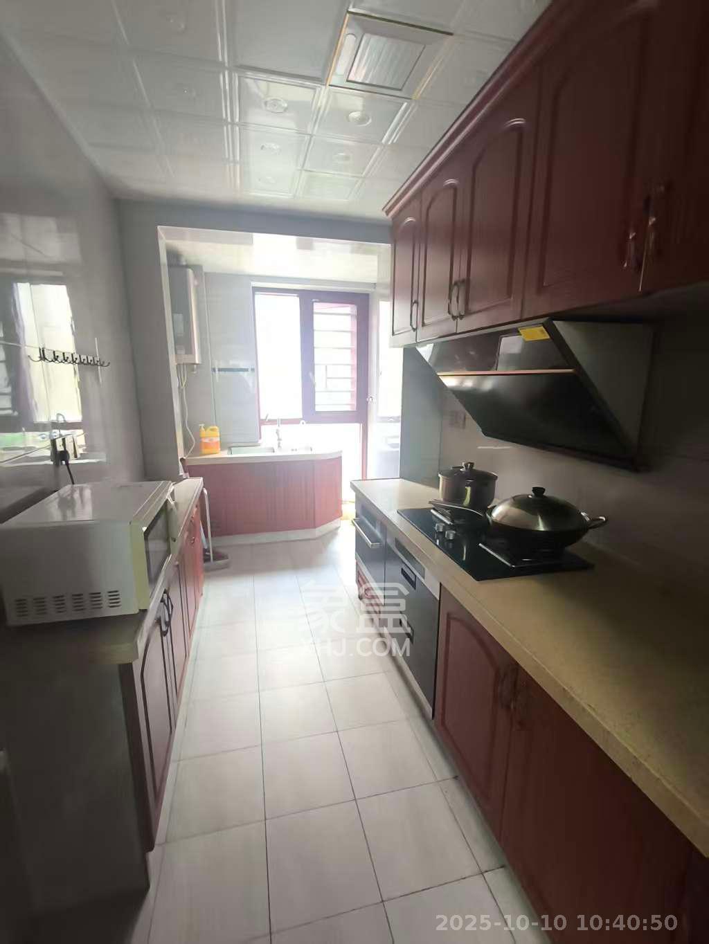 万达华府  3室2厅2卫    2000.0元/月室内图