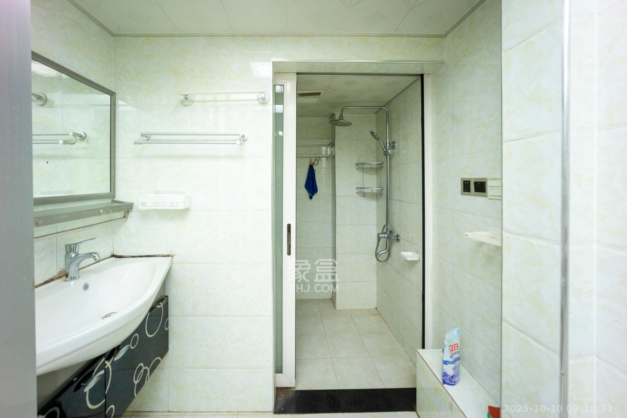 山语城二期 1室2厅1卫 73.0万 山语城二期 1室2厅1卫 73.0万卫生间