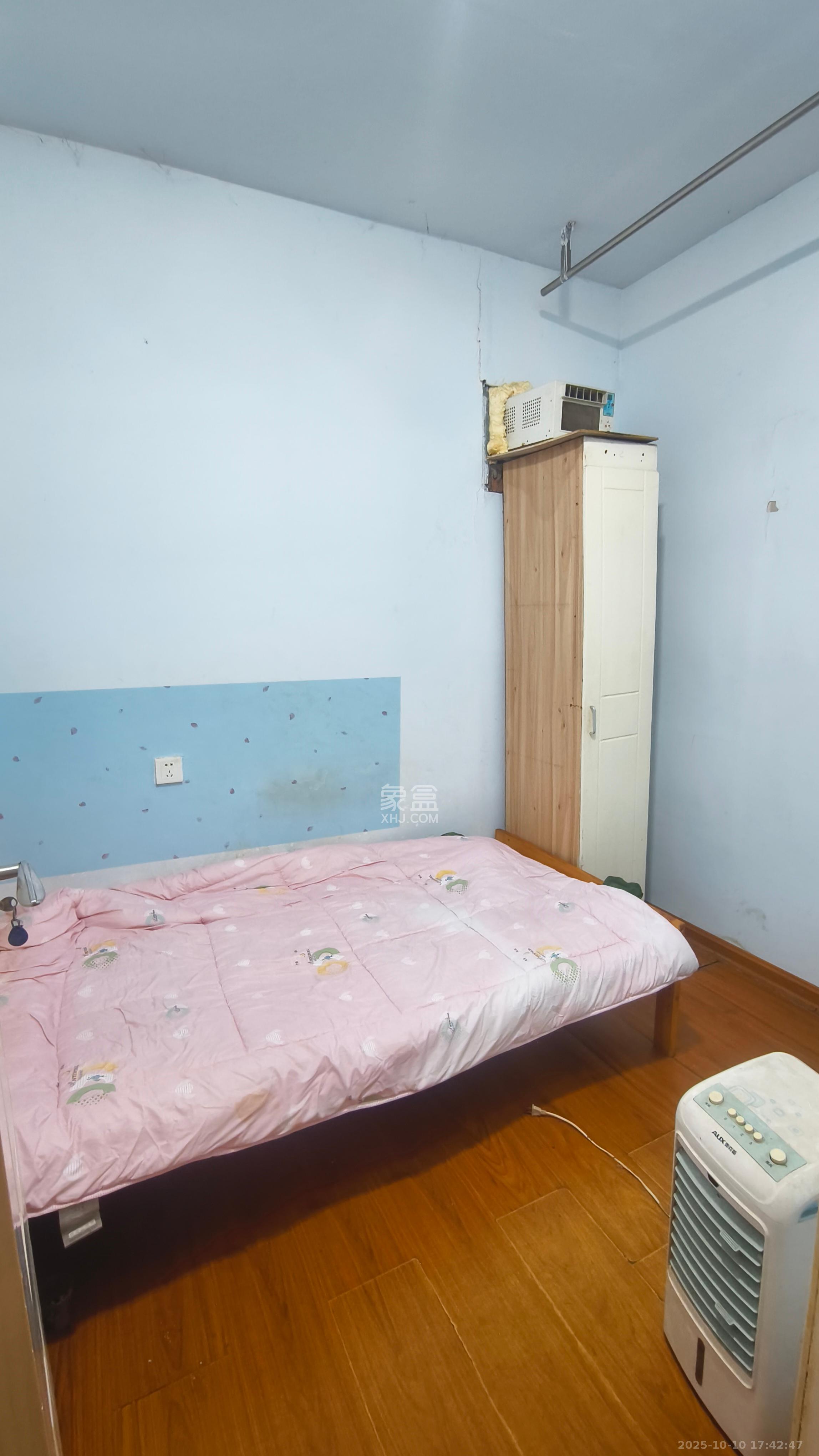 恒广国际景园一二区  2室2厅1卫    1500.0元/月 恒广国际景园一二区  2室2厅1卫    1500.0元/月室内图