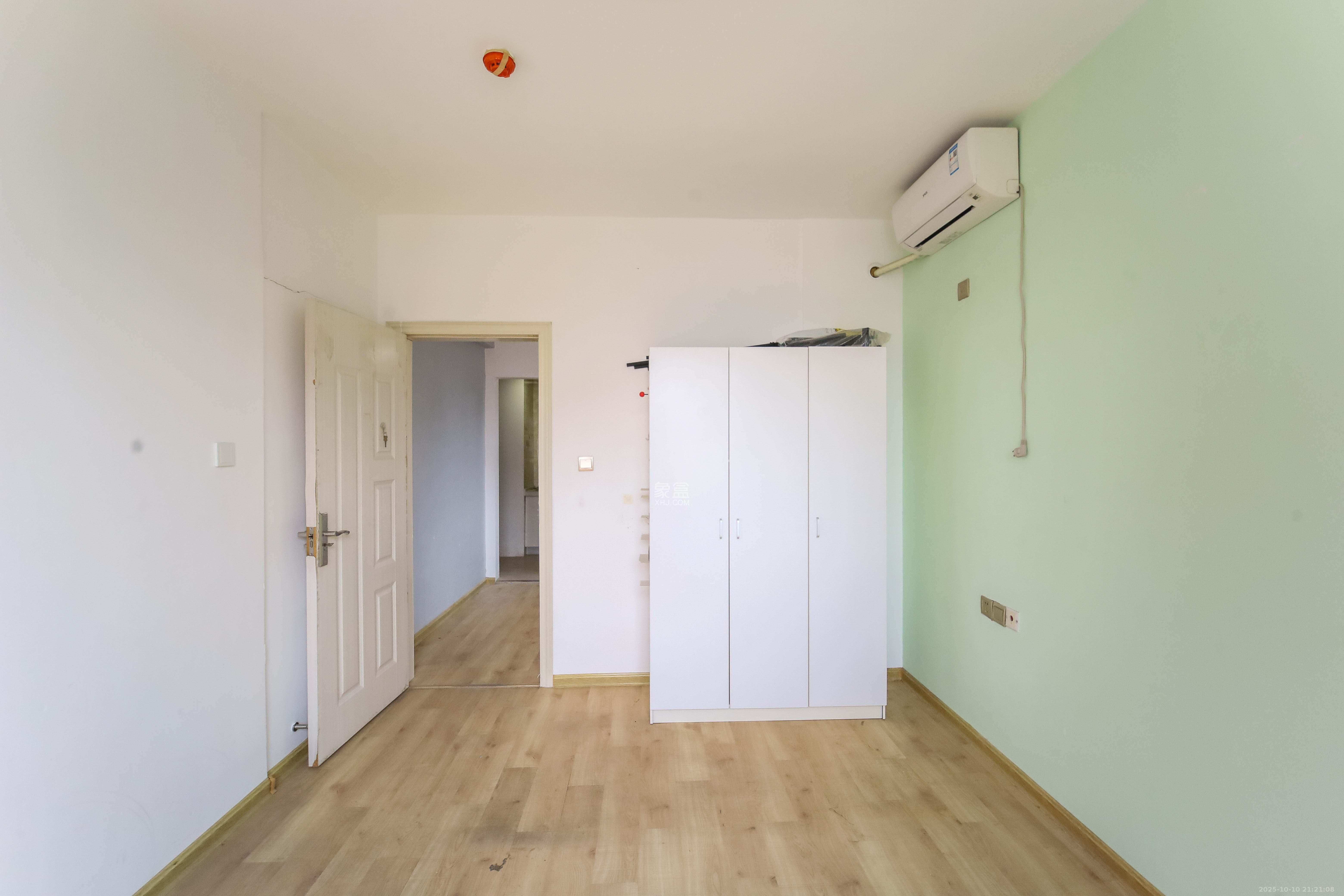 金地格林公馆  3室2厅1卫    78.0万卧室