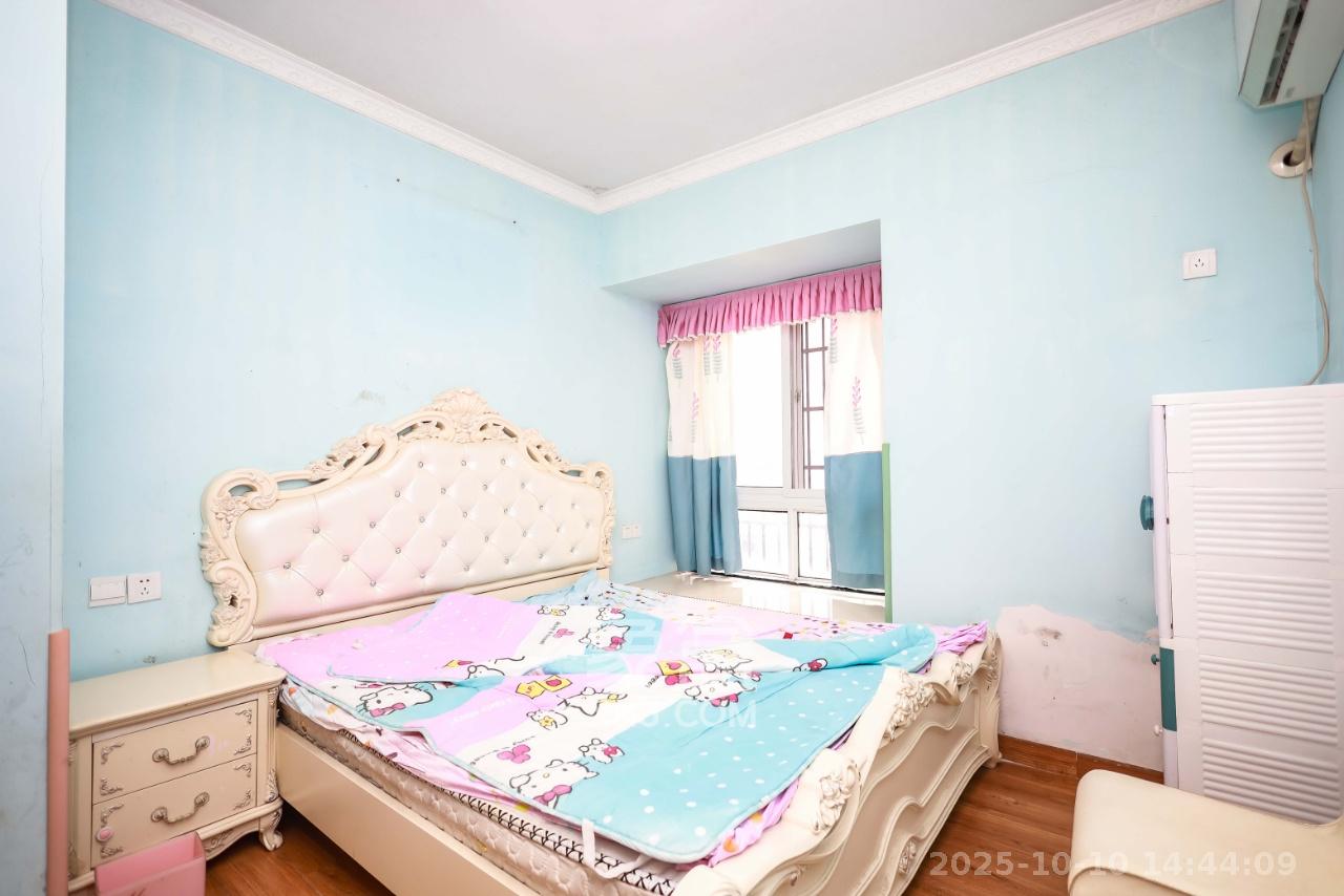 天麓尚层 3室2厅2卫 2100.0元/月 天麓尚层 3室2厅2卫 2100.0元/月室内图