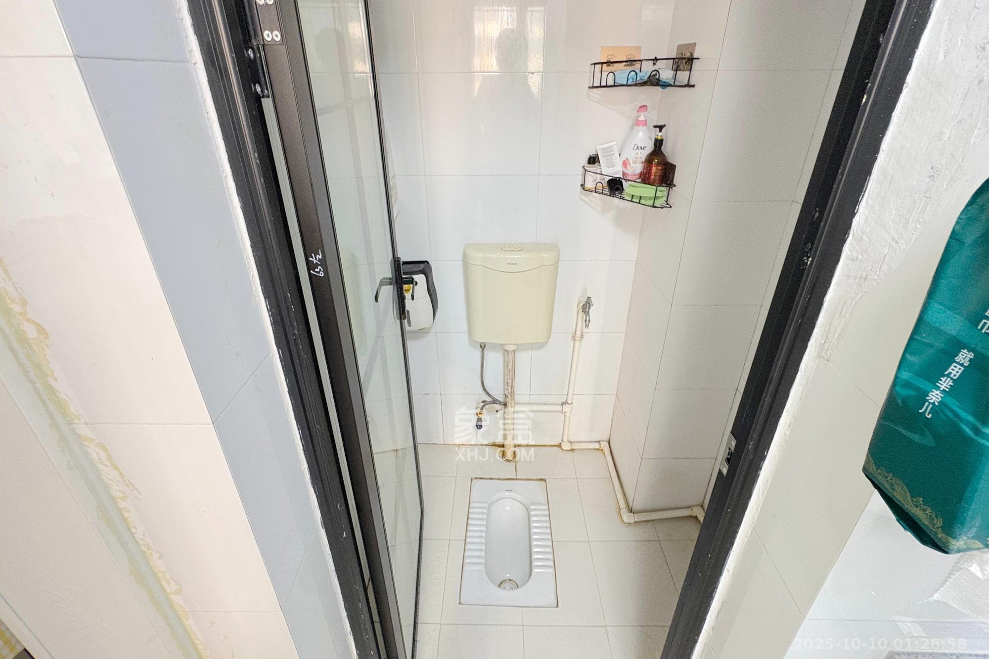 上东印象  1室1厅1卫    28.8万卫生间