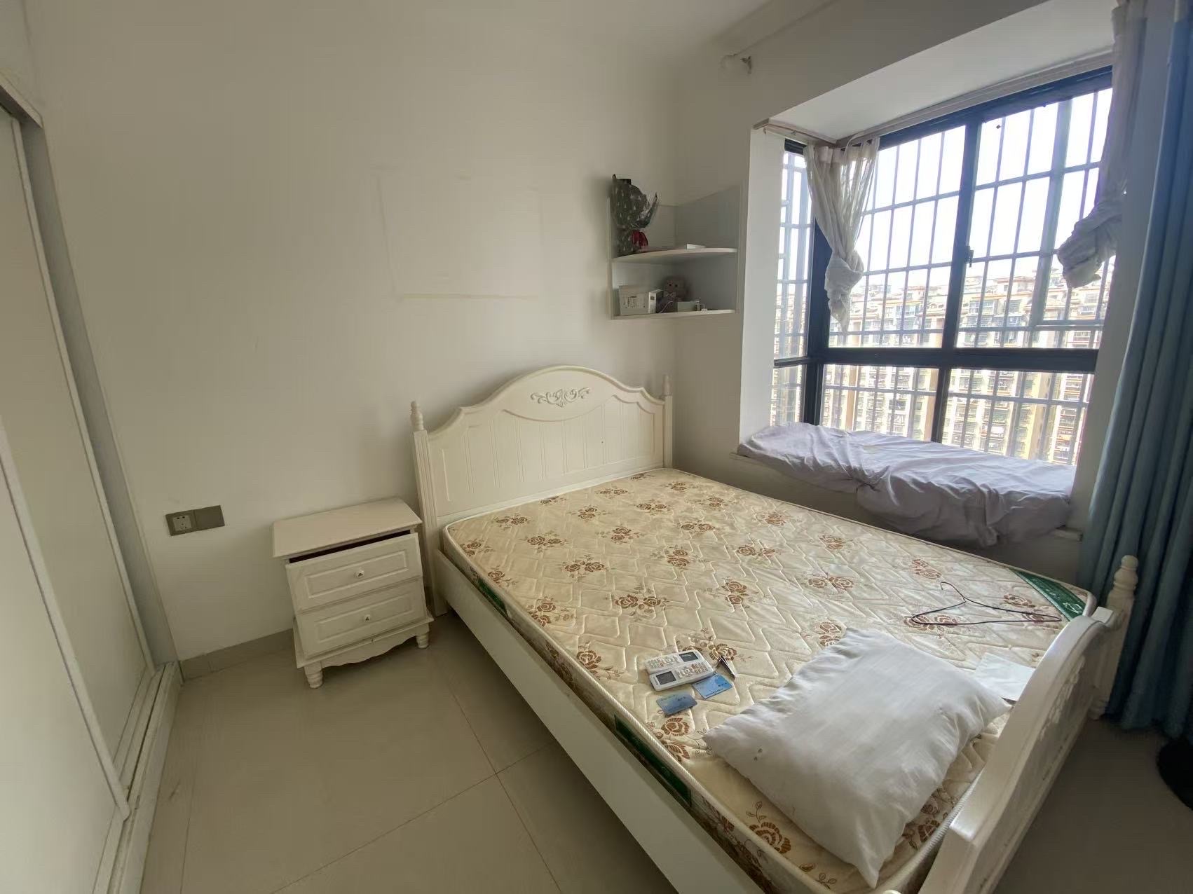 桃花缘 3室2厅2卫 1800.0元/月 桃花缘 3室2厅2卫 1800.0元/月室内图