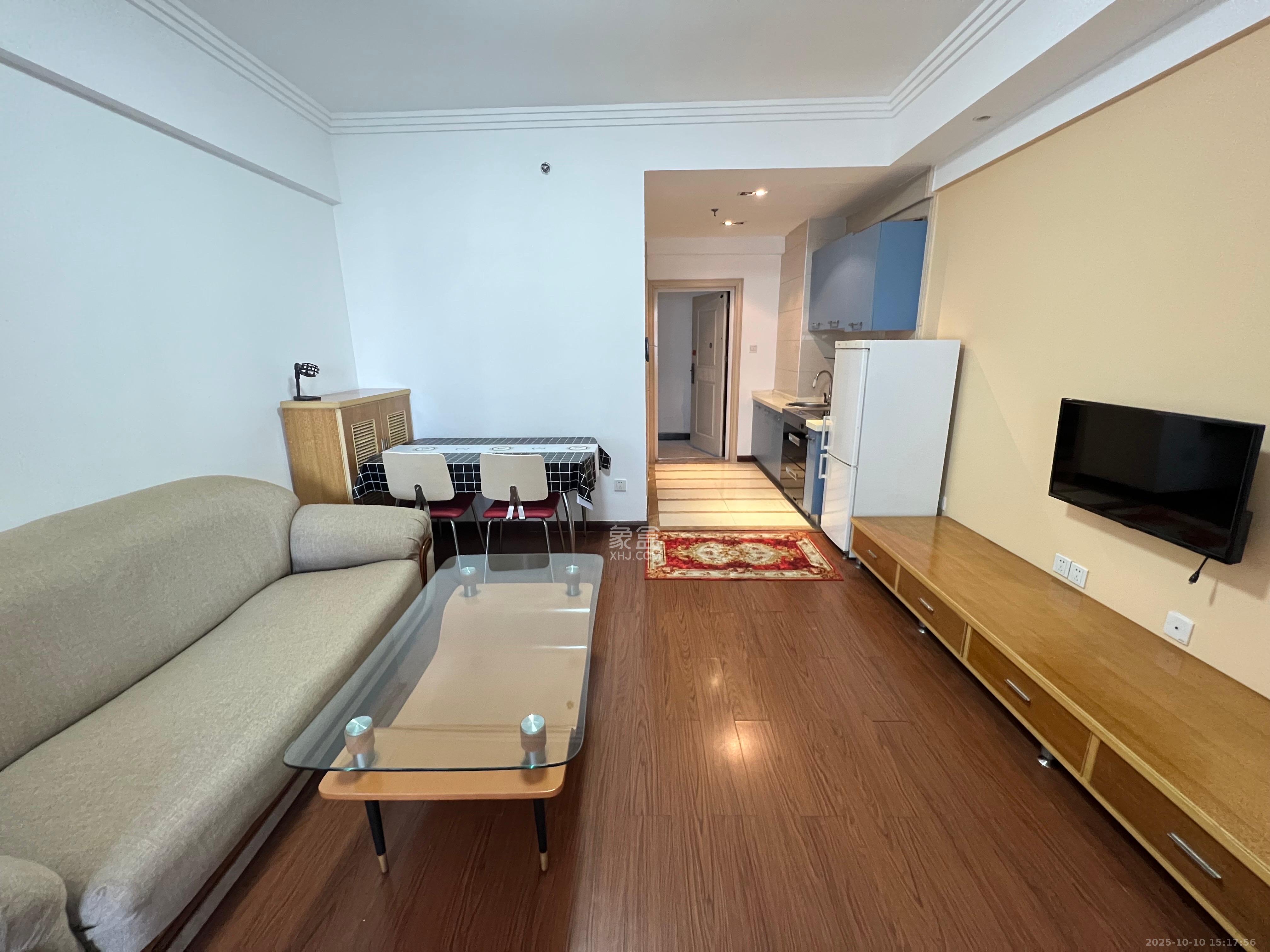 西子一间  1室0厅1卫    1600.0元/月室内图