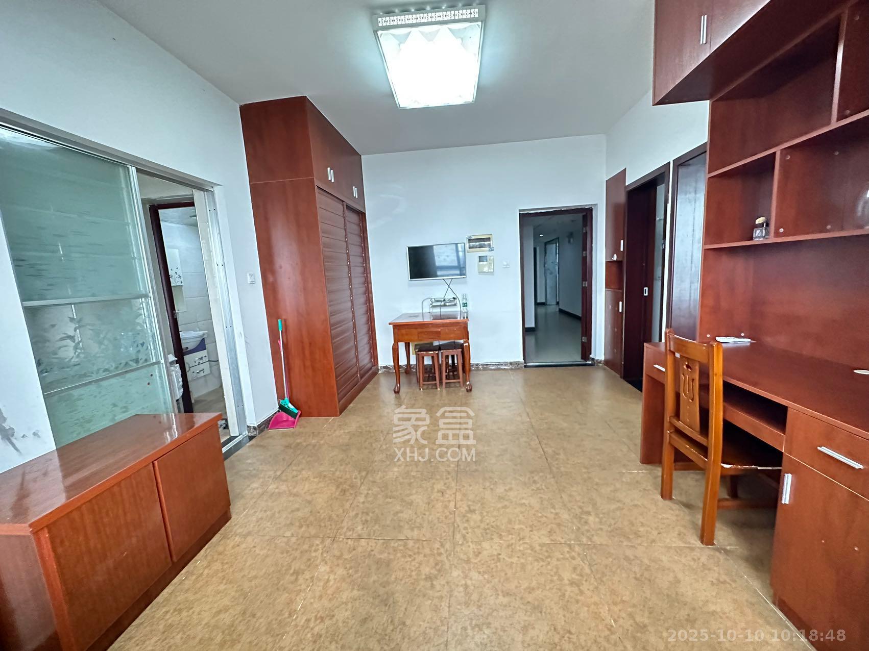 上河国际C区 1室1厅1卫 1800.0元/月 上河国际C区 1室1厅1卫 1800.0元/月室内图