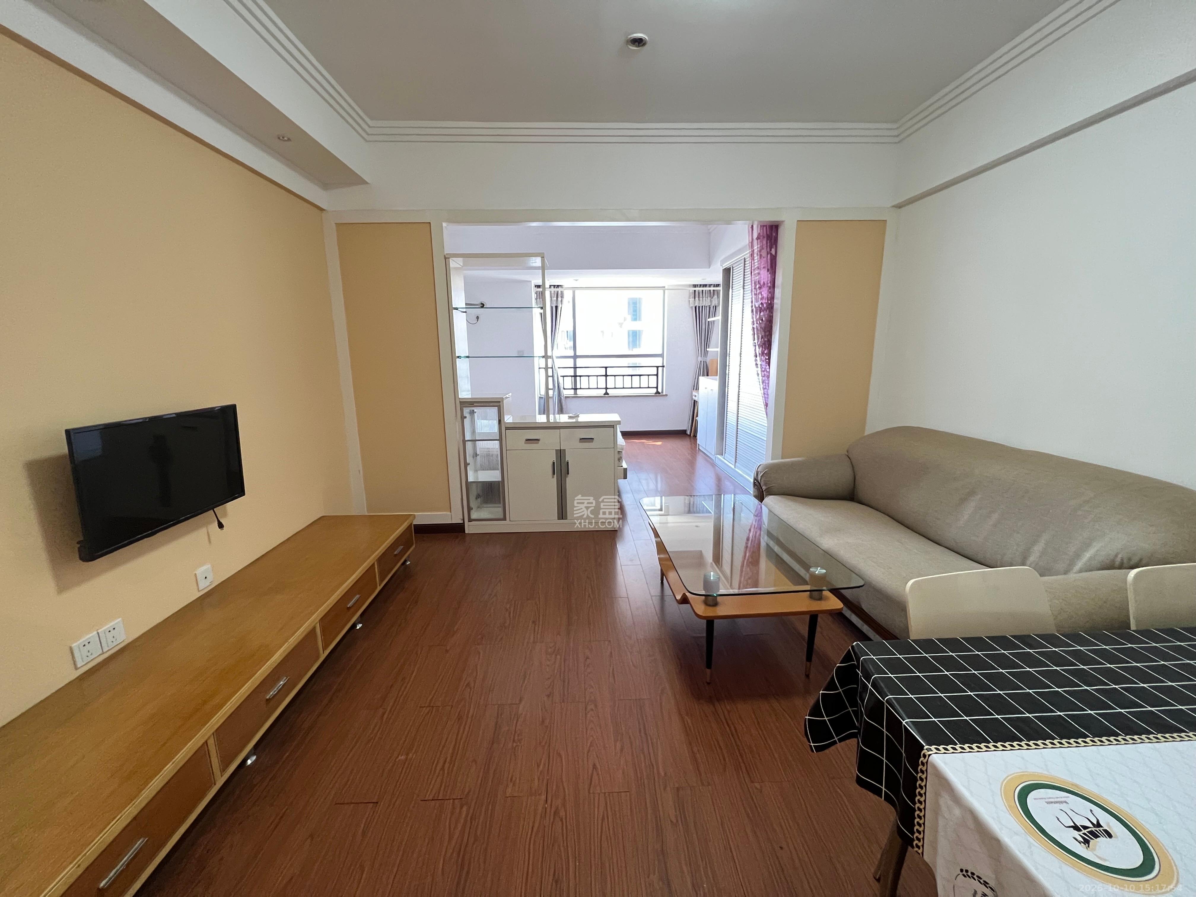 西子一间 1室0厅1卫 1600.0元/月 西子一间 1室0厅1卫 1600.0元/月室内图