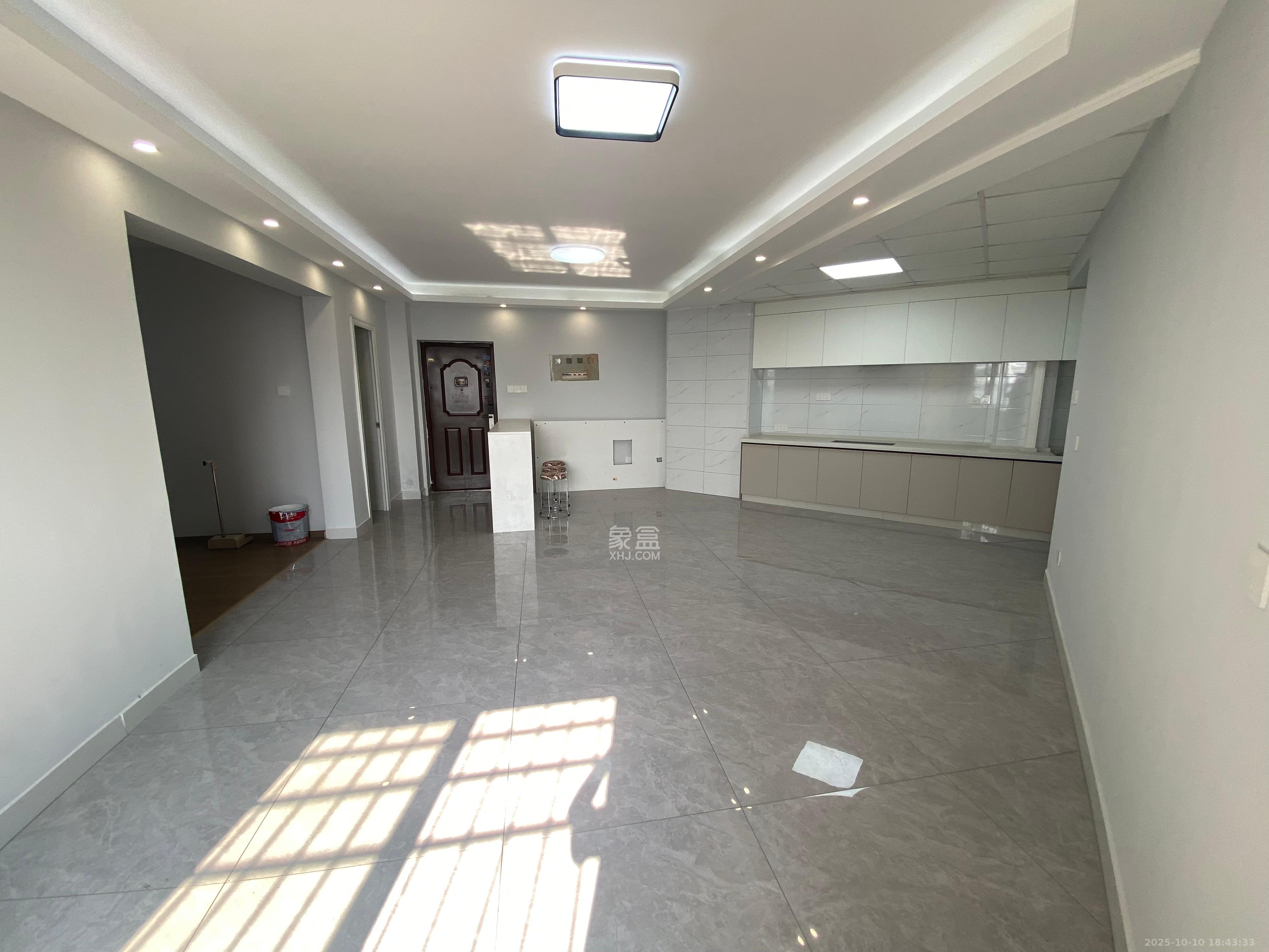 楚天家园 2室2厅2卫 1800.0元/月 楚天家园 2室2厅2卫 1800.0元/月室内图