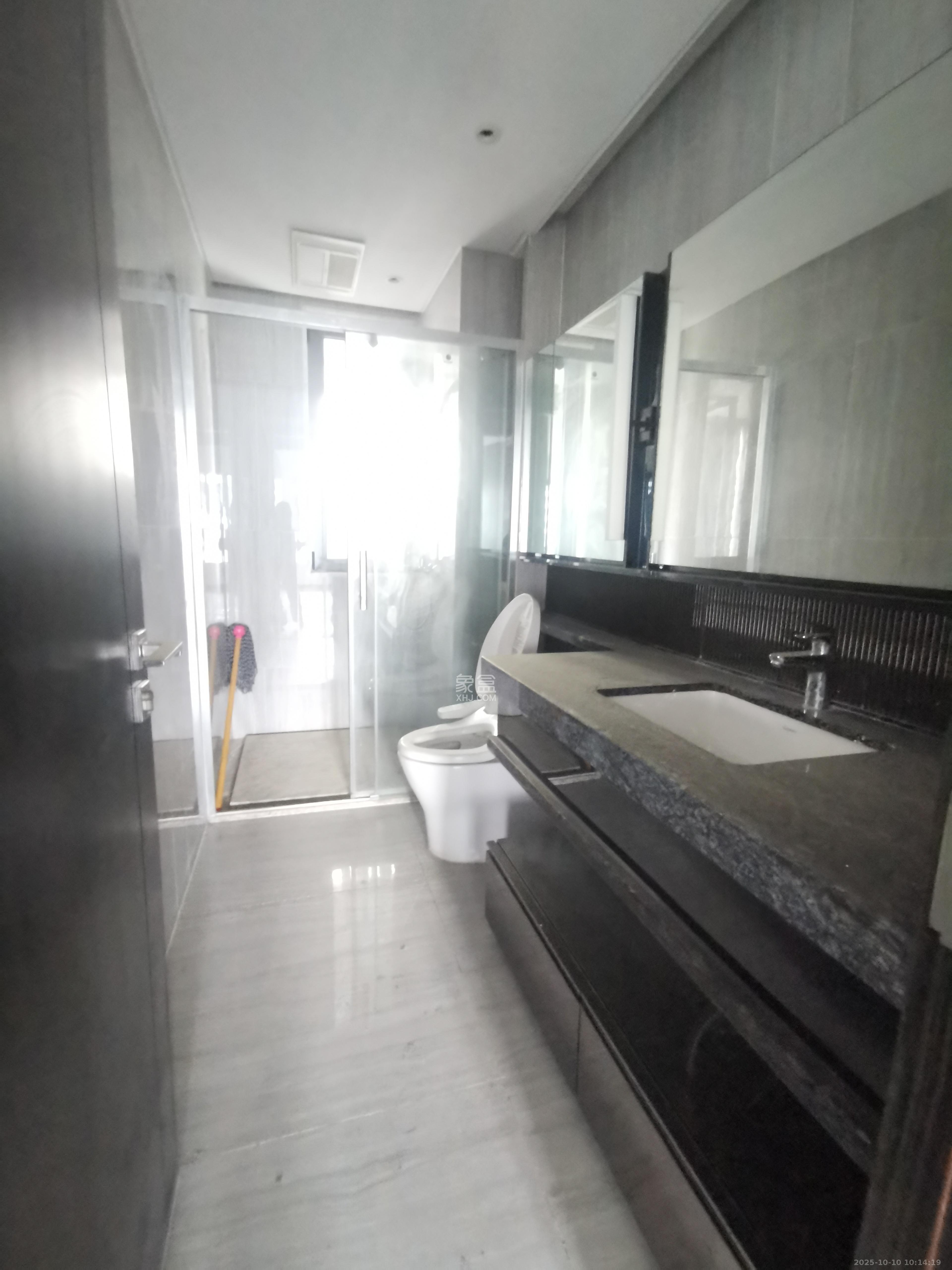 珠江颐德公馆  4室2厅2卫    10000.0元/月室内图