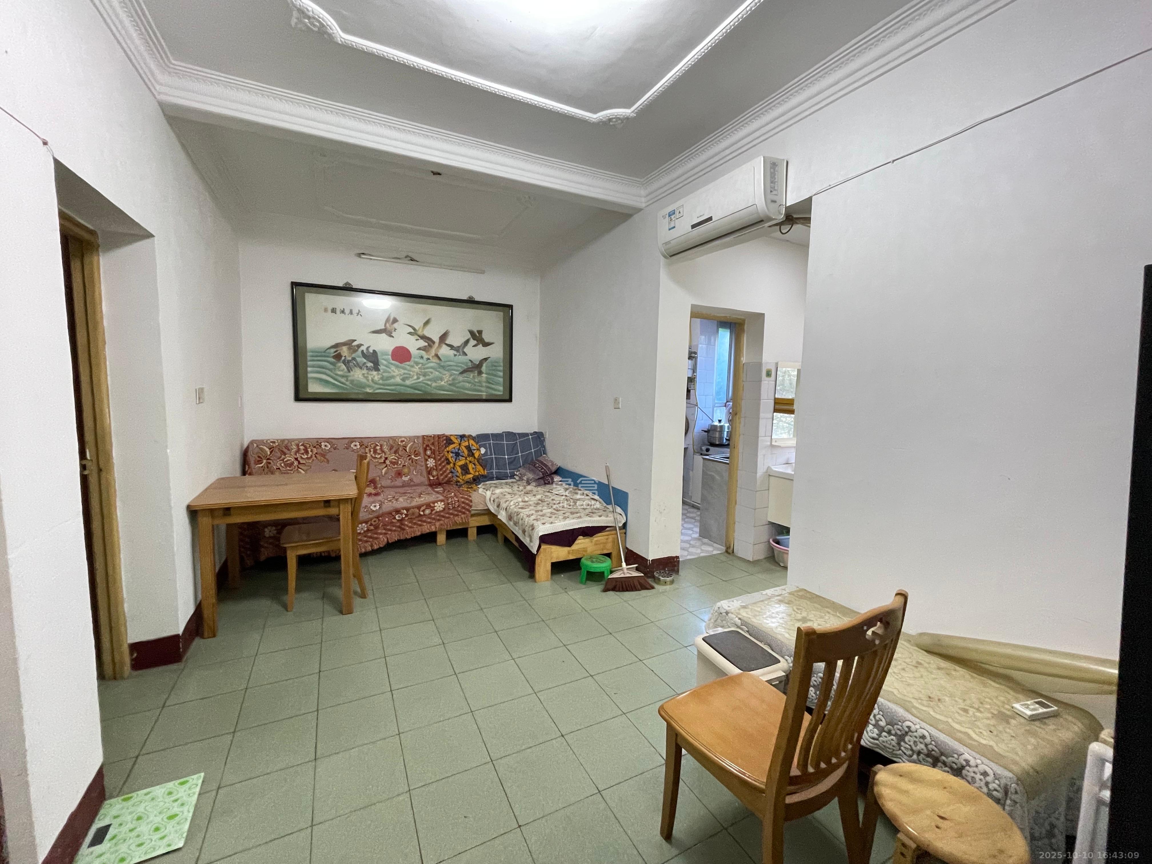 东瓜山二村 1室0厅0卫 1300.0元/月 东瓜山二村 1室0厅0卫 1300.0元/月室内图