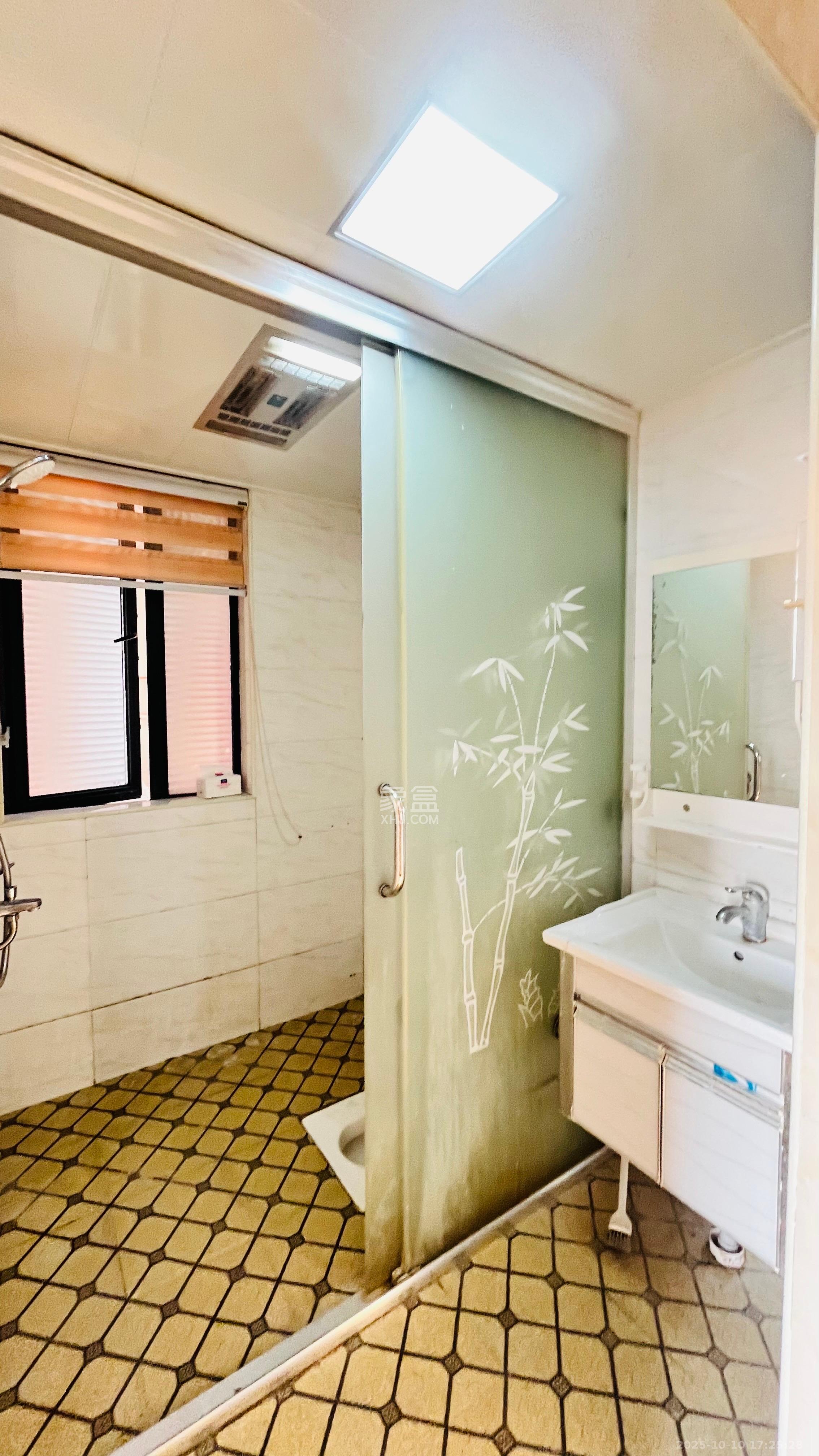 德惠雅苑（众星湘港公馆）  3室2厅1卫    2100.0元/月室内图