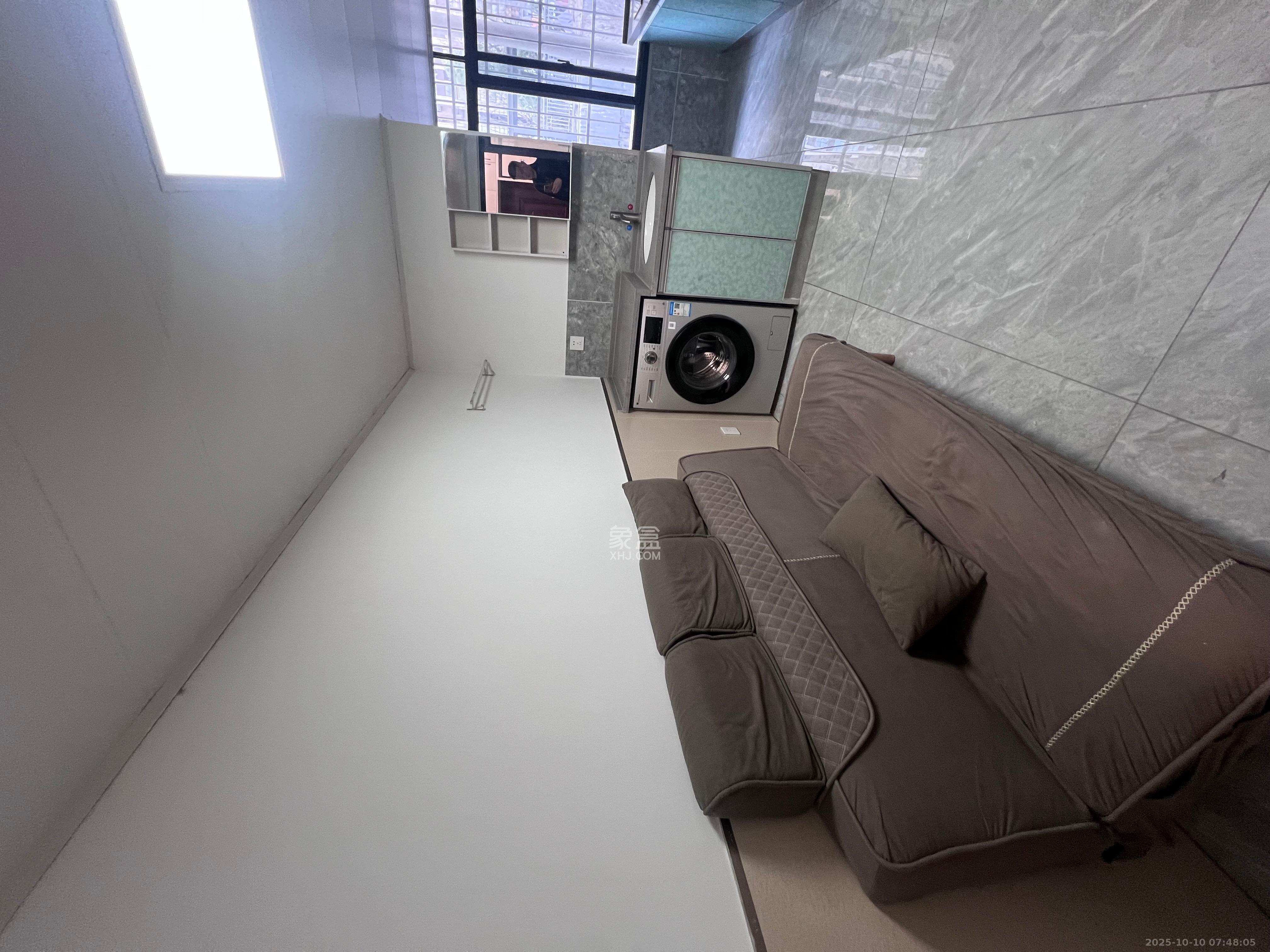 府后路小区  1室1厅1卫    1500.0元/月 府后路小区  1室1厅1卫    1500.0元/月室内图