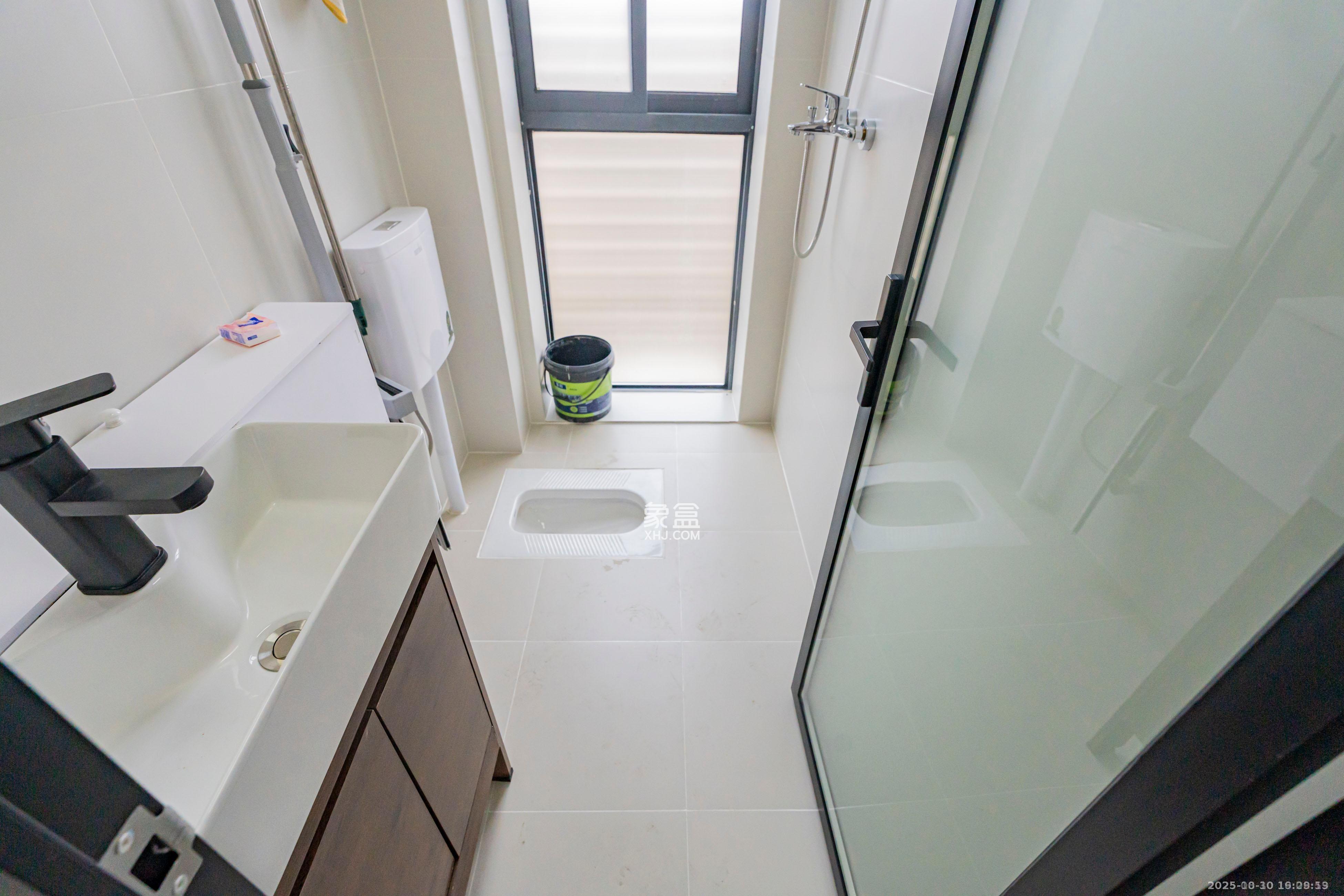 兴通园公寓  2室1厅1卫    1600.0元/月 兴通园公寓  2室1厅1卫    1600.0元/月室内图