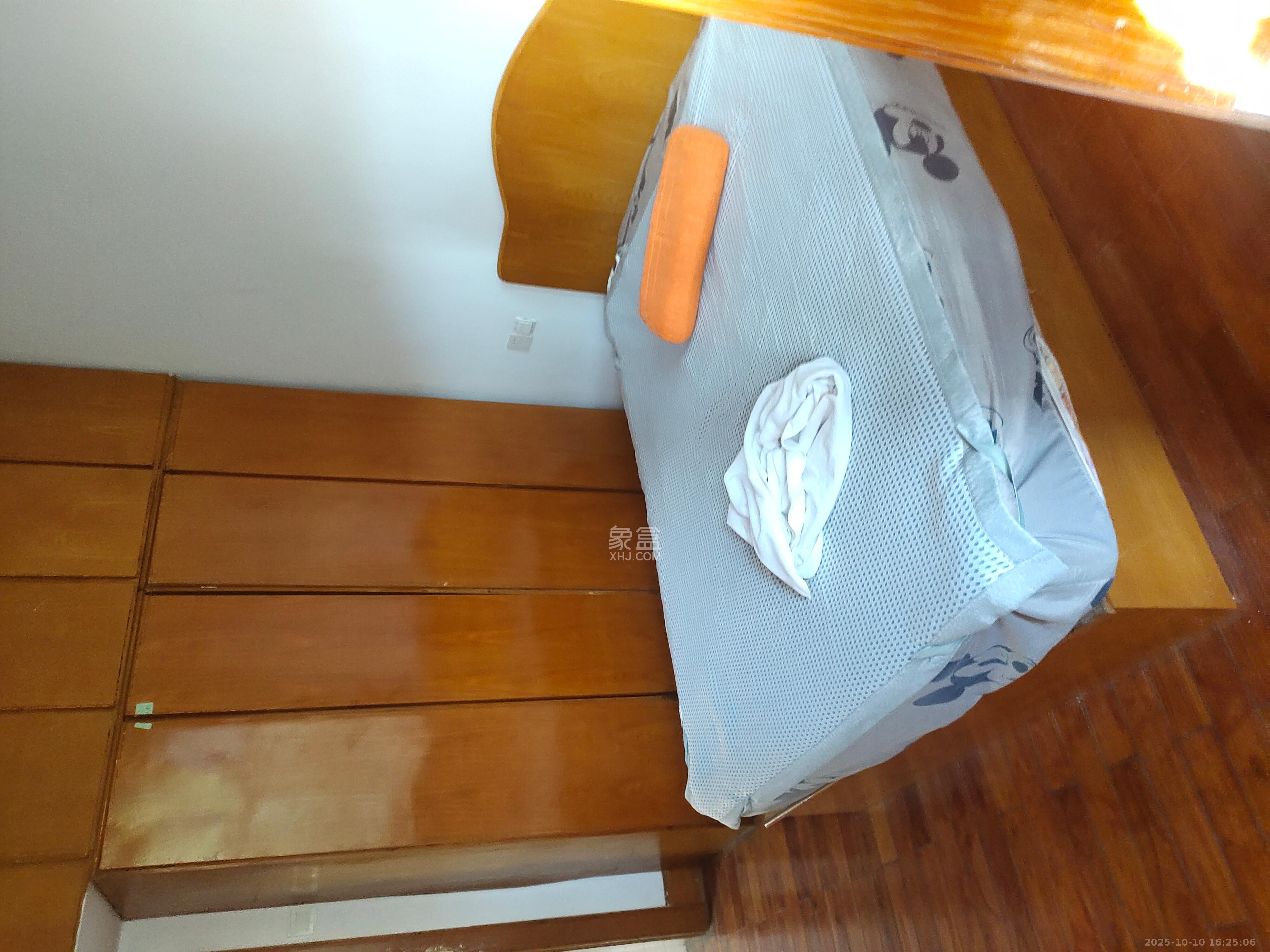 长重机械厂宿舍  1室1厅1卫    1400.0元/月 长重机械厂宿舍  1室1厅1卫    1400.0元/月