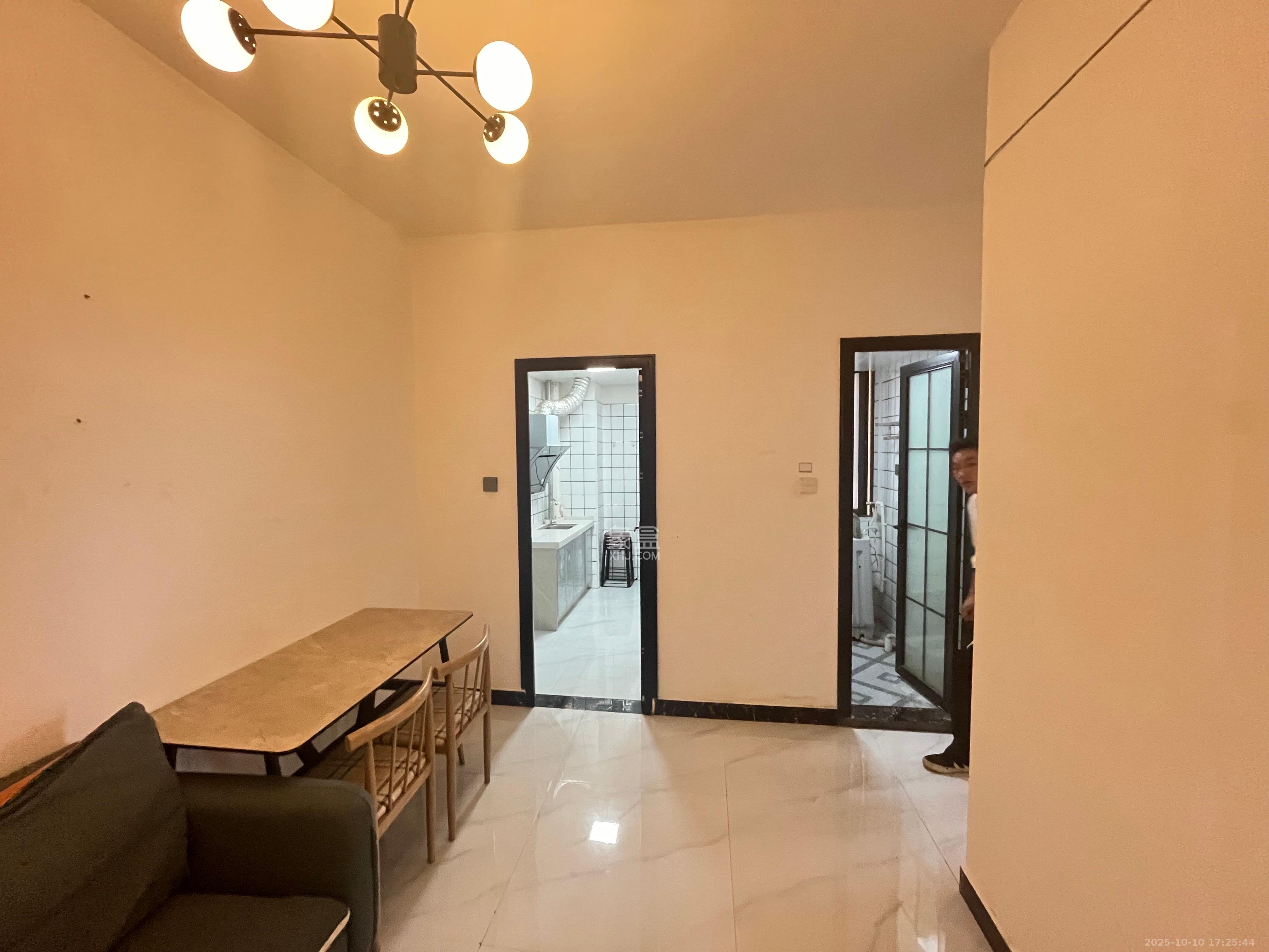 星雅美辰  1室0厅0卫    1800.0元/月 星雅美辰  1室0厅0卫    1800.0元/月