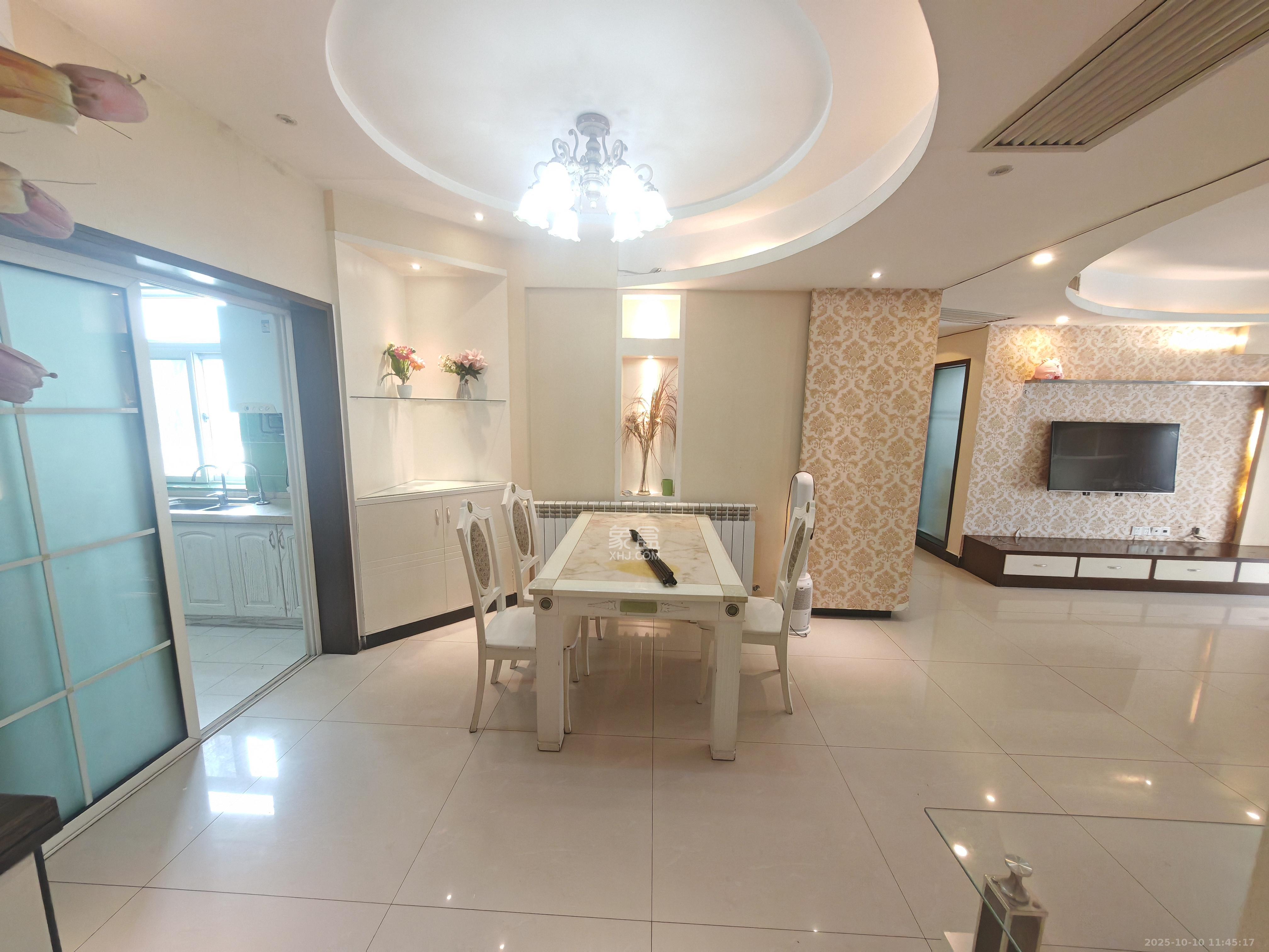 五一华府 3室2厅2卫 5000.0元/月 五一华府 3室2厅2卫 5000.0元/月室内图