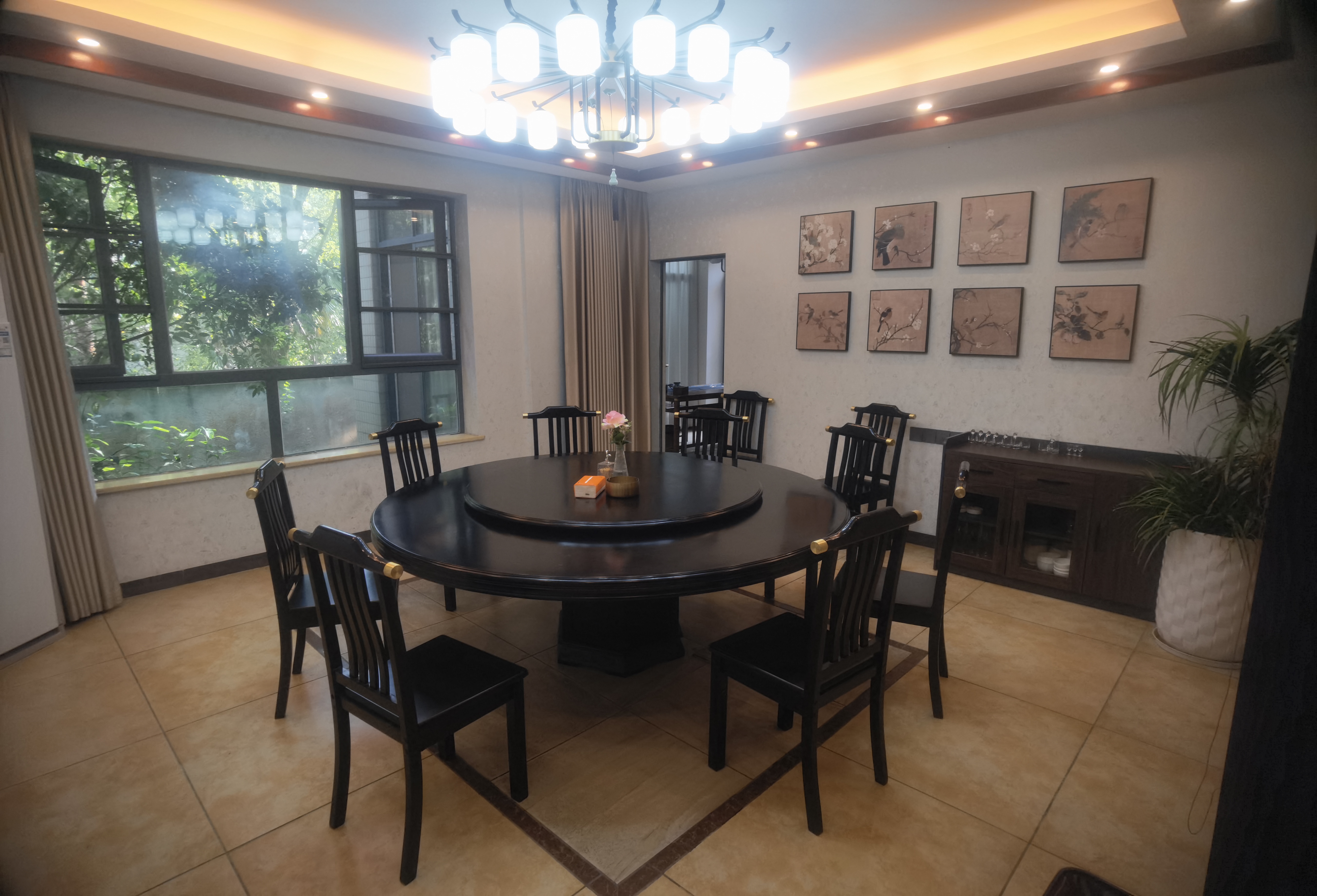 愉景湾西域  1室2厅2卫    4500.0元/月室内图