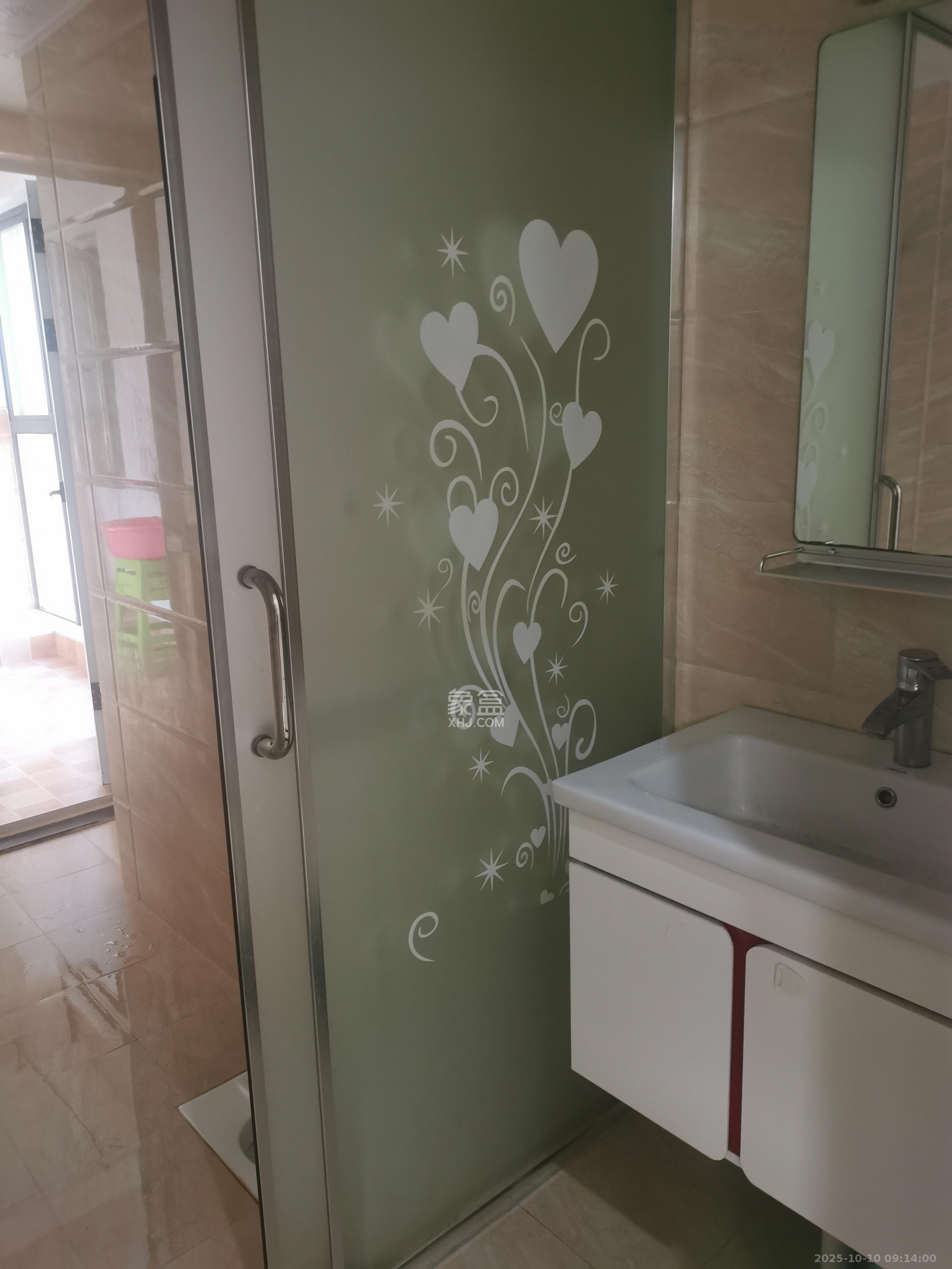 中粮自然天城  3室2厅2卫    2100.0元/月室内图