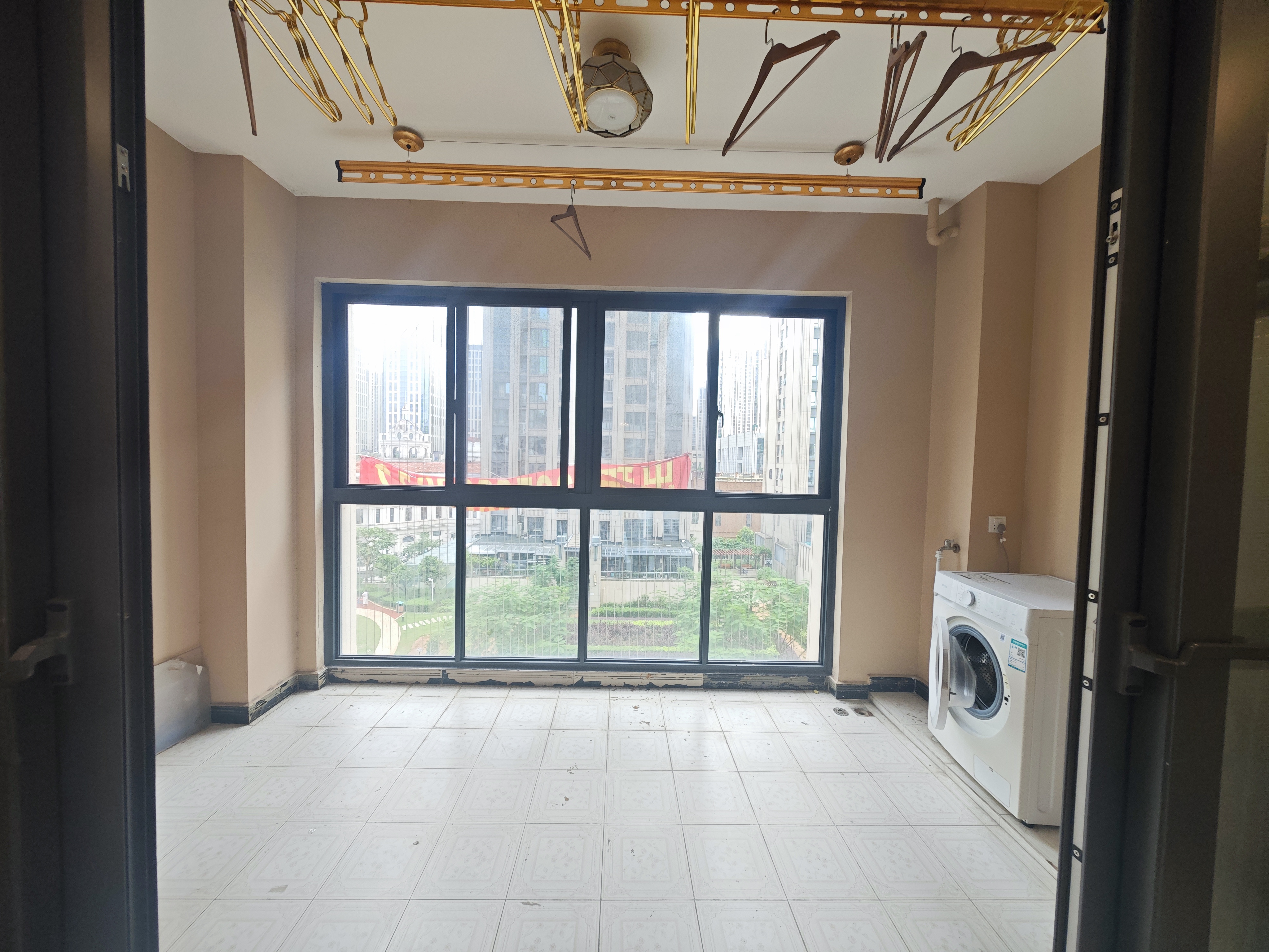 海航豪庭北苑  3室2厅2卫    5000.0元/月室内图