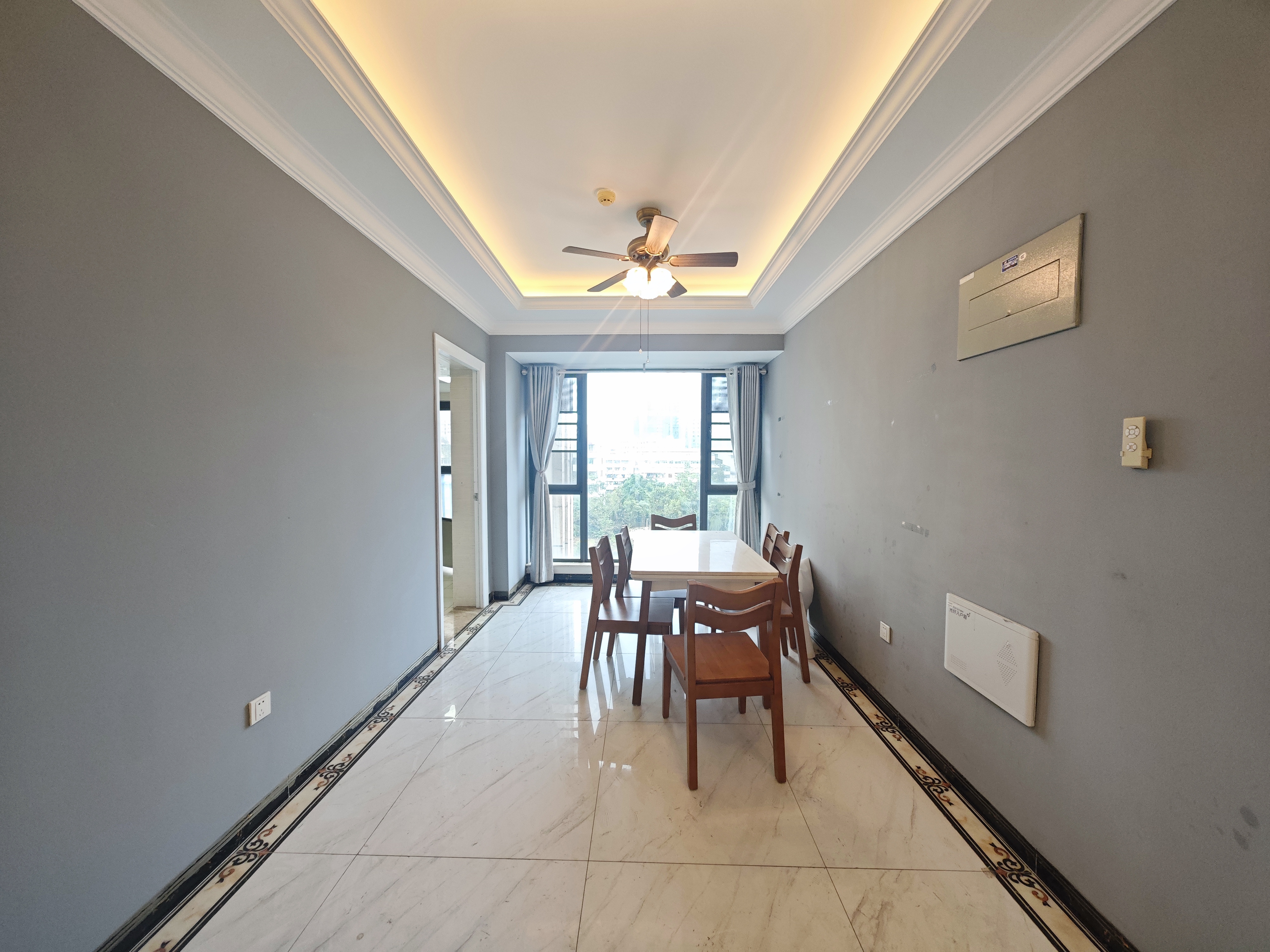 海航豪庭北苑  3室2厅2卫    5000.0元/月室内图