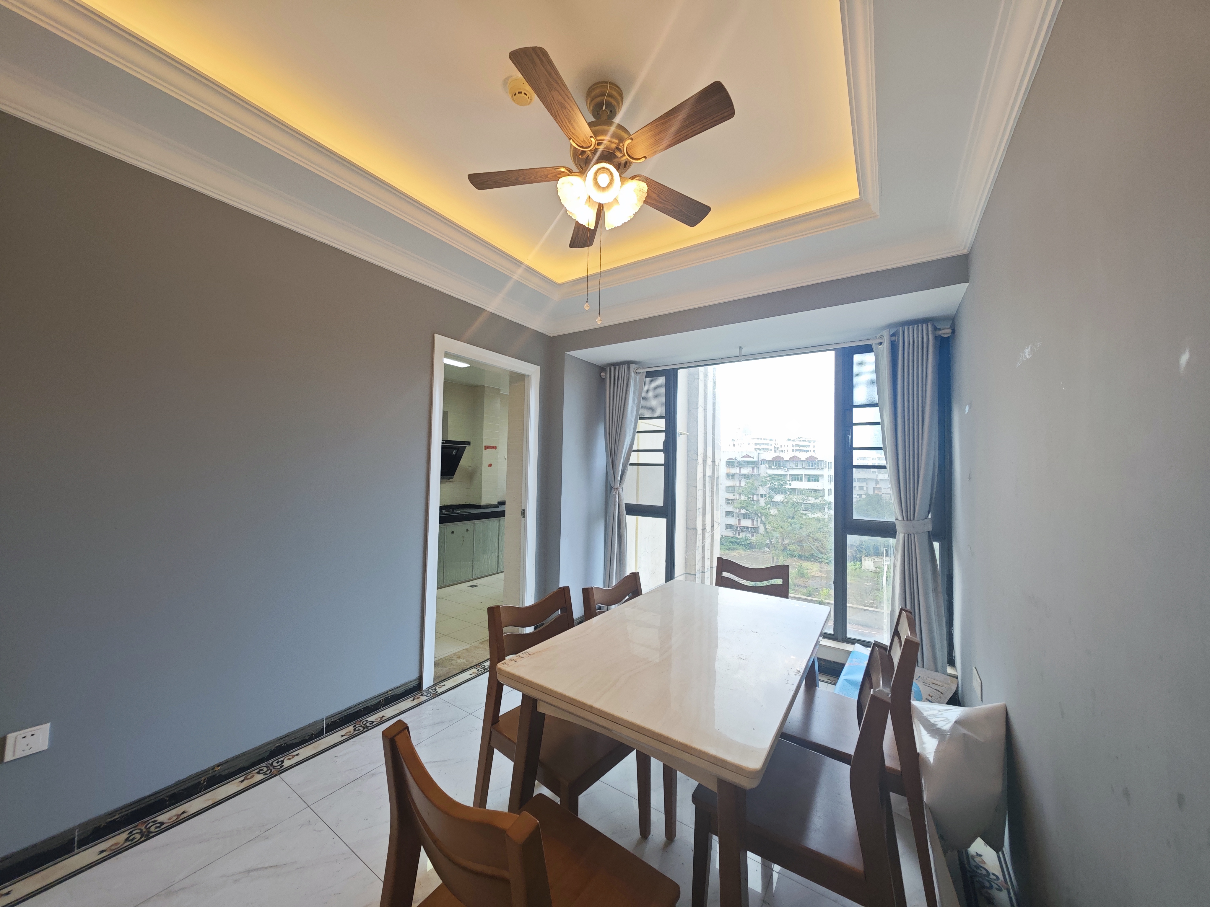 海航豪庭北苑 3室2厅2卫 5000.0元/月 海航豪庭北苑 3室2厅2卫 5000.0元/月室内图