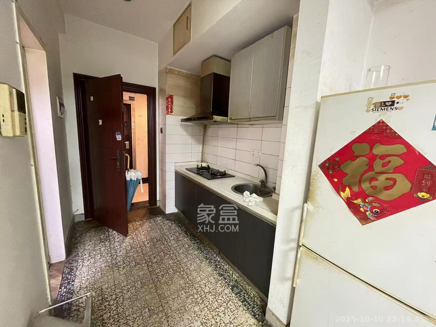 天心华庭 1室1厅1卫 2000.0元/月 天心华庭 1室1厅1卫 2000.0元/月室内图