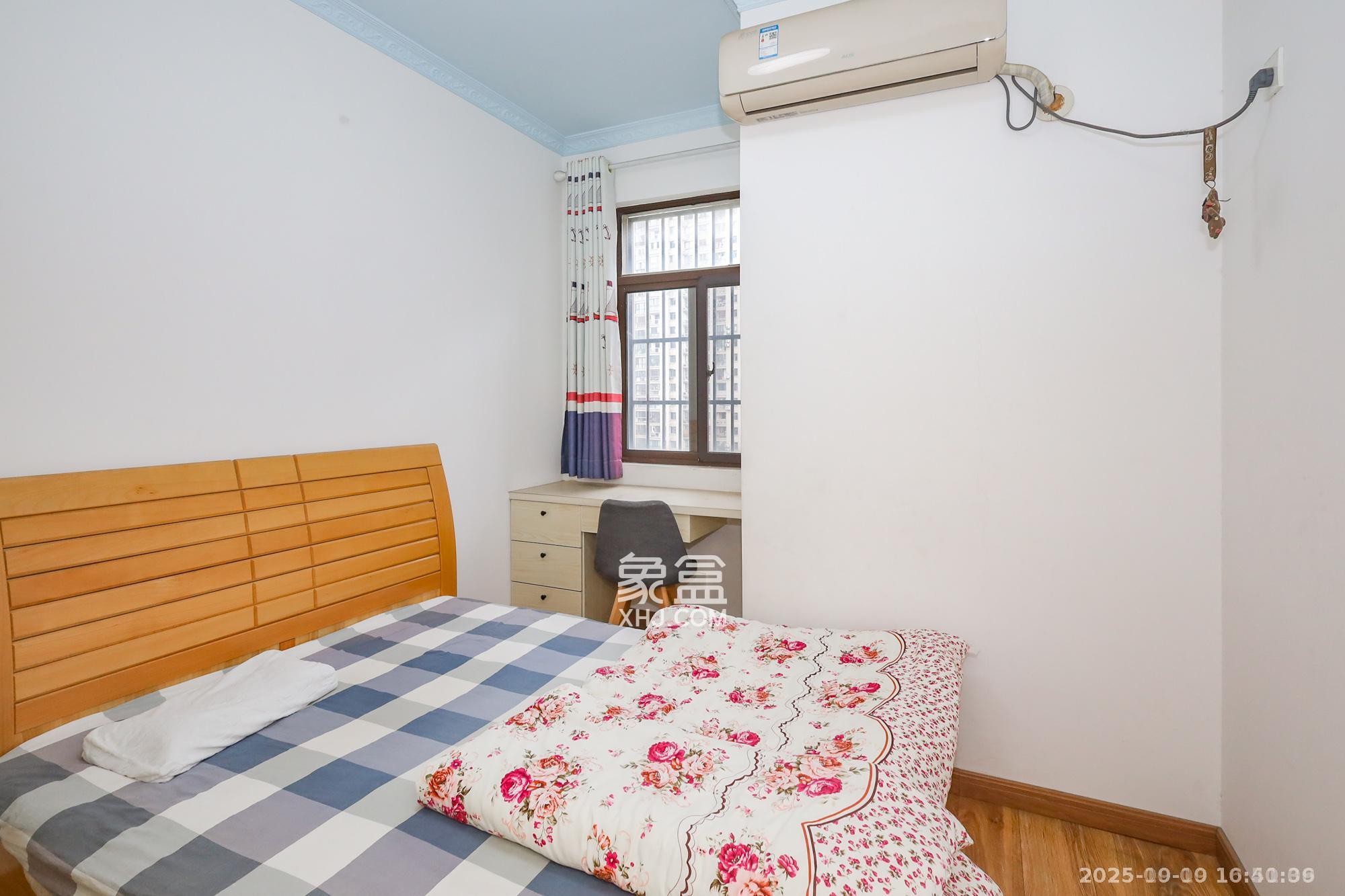 阳光丽城二期 4室2厅2卫 4000.0元/月 阳光丽城二期 4室2厅2卫 4000.0元/月室内图