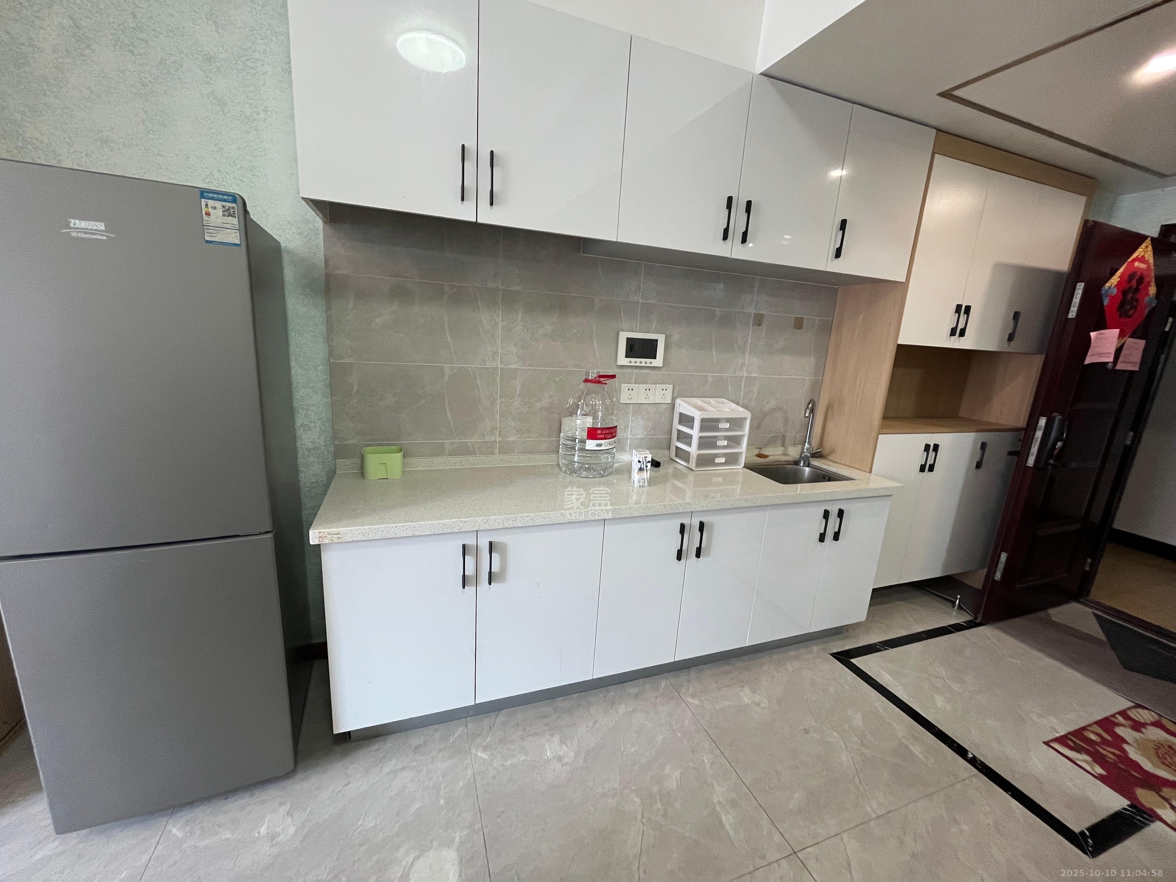 博长山水香颐  1室1厅1卫    1600.0元/月室内图