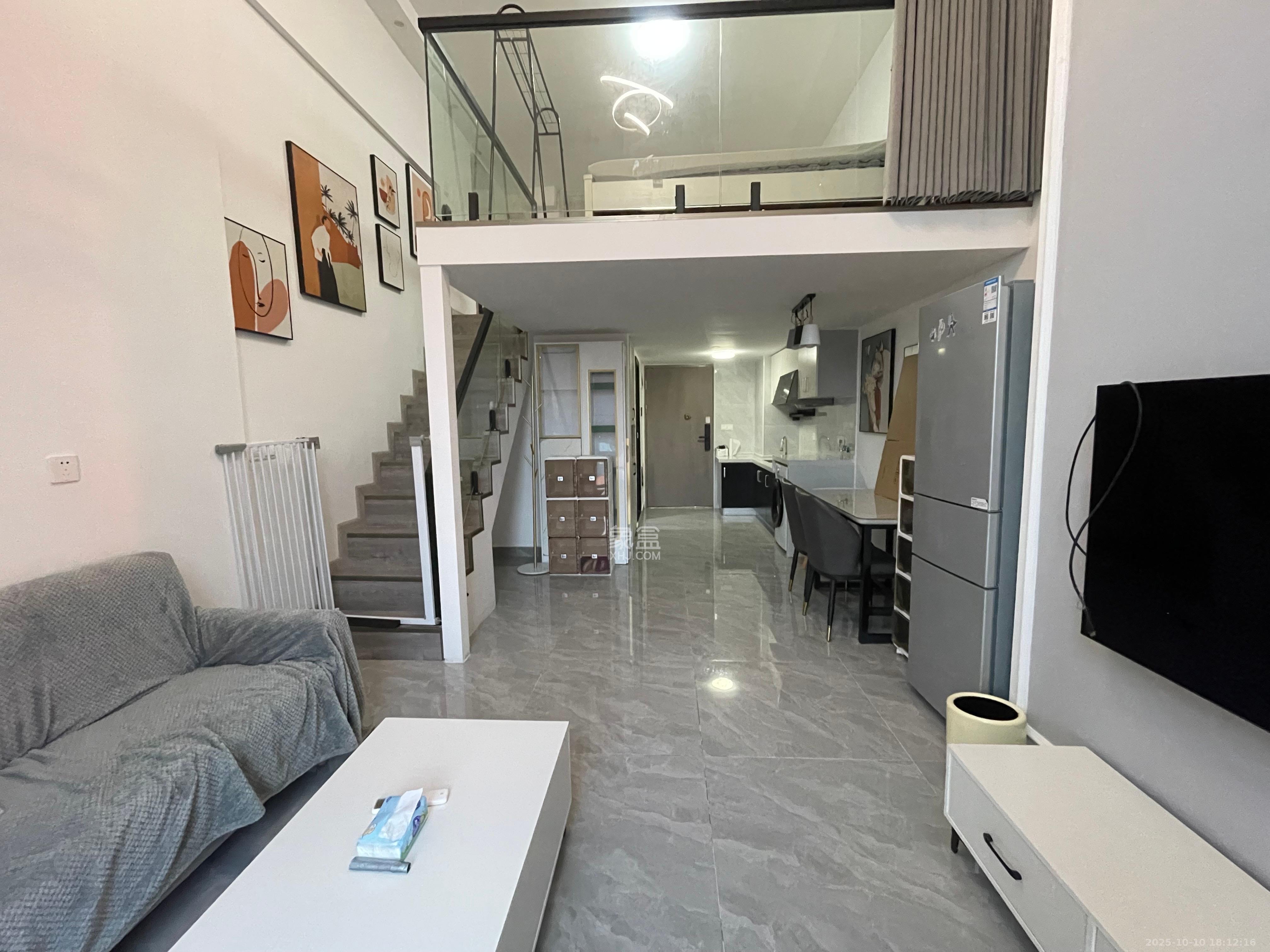 藏珑湖上公馆  1室0厅0卫    2300.0元/月