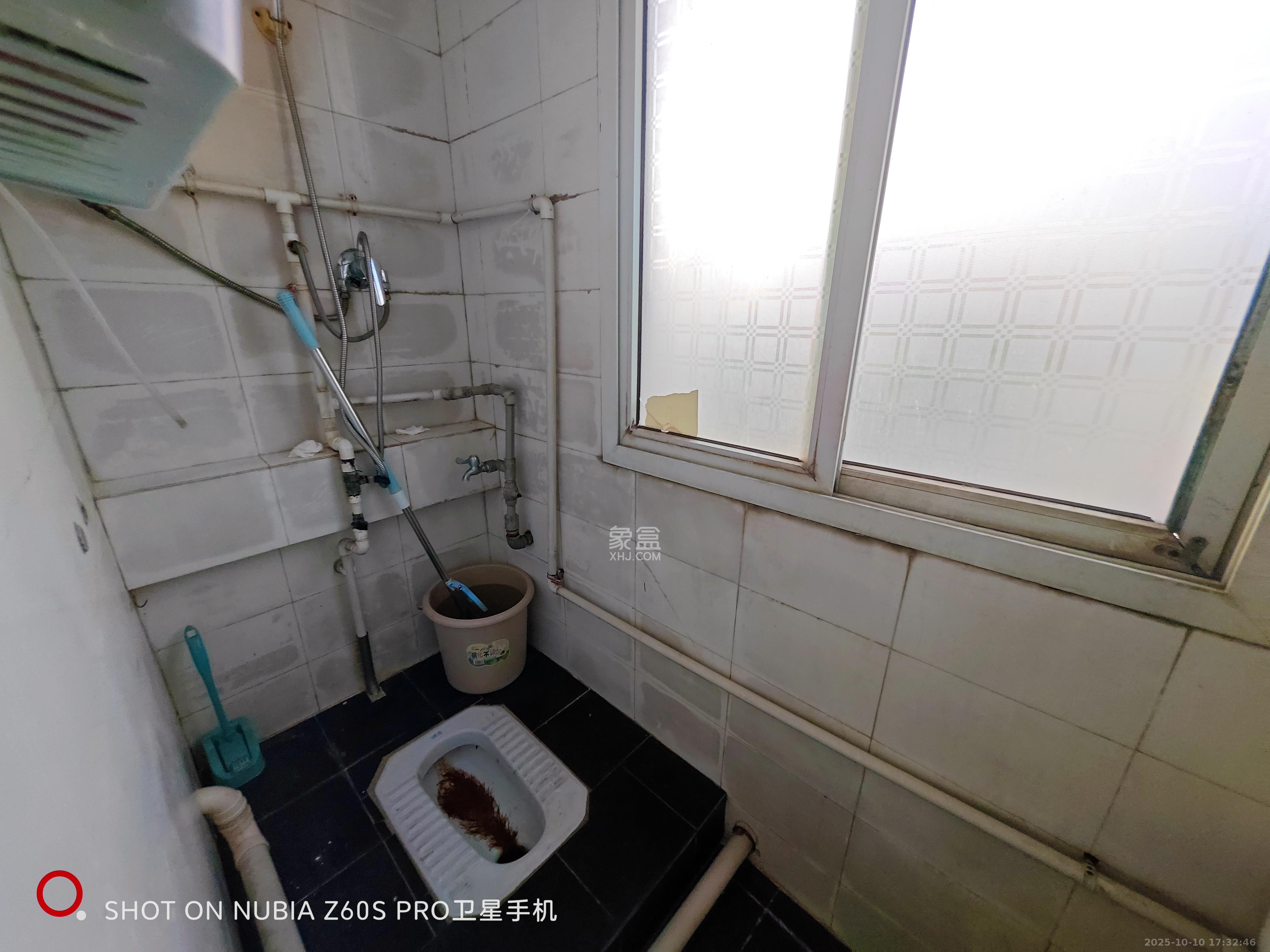 德政园  1室2厅1卫    1500.0元/月 德政园  1室2厅1卫    1500.0元/月室内图