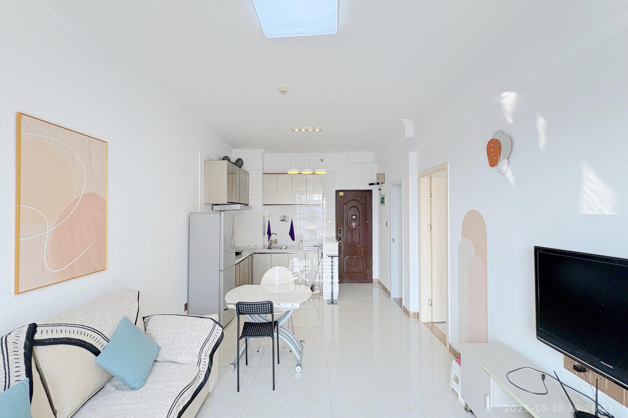 芙蓉同发  1室1厅1卫    52.0万客厅