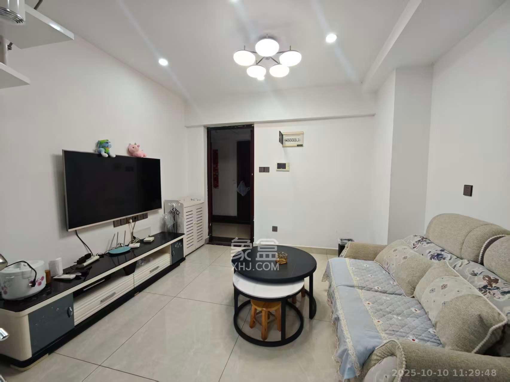 金色loft(鑫秋大厦) 1室0厅0卫 2000.0元/月 金色loft(鑫秋大厦) 1室0厅0卫 2000.0元/月室内图