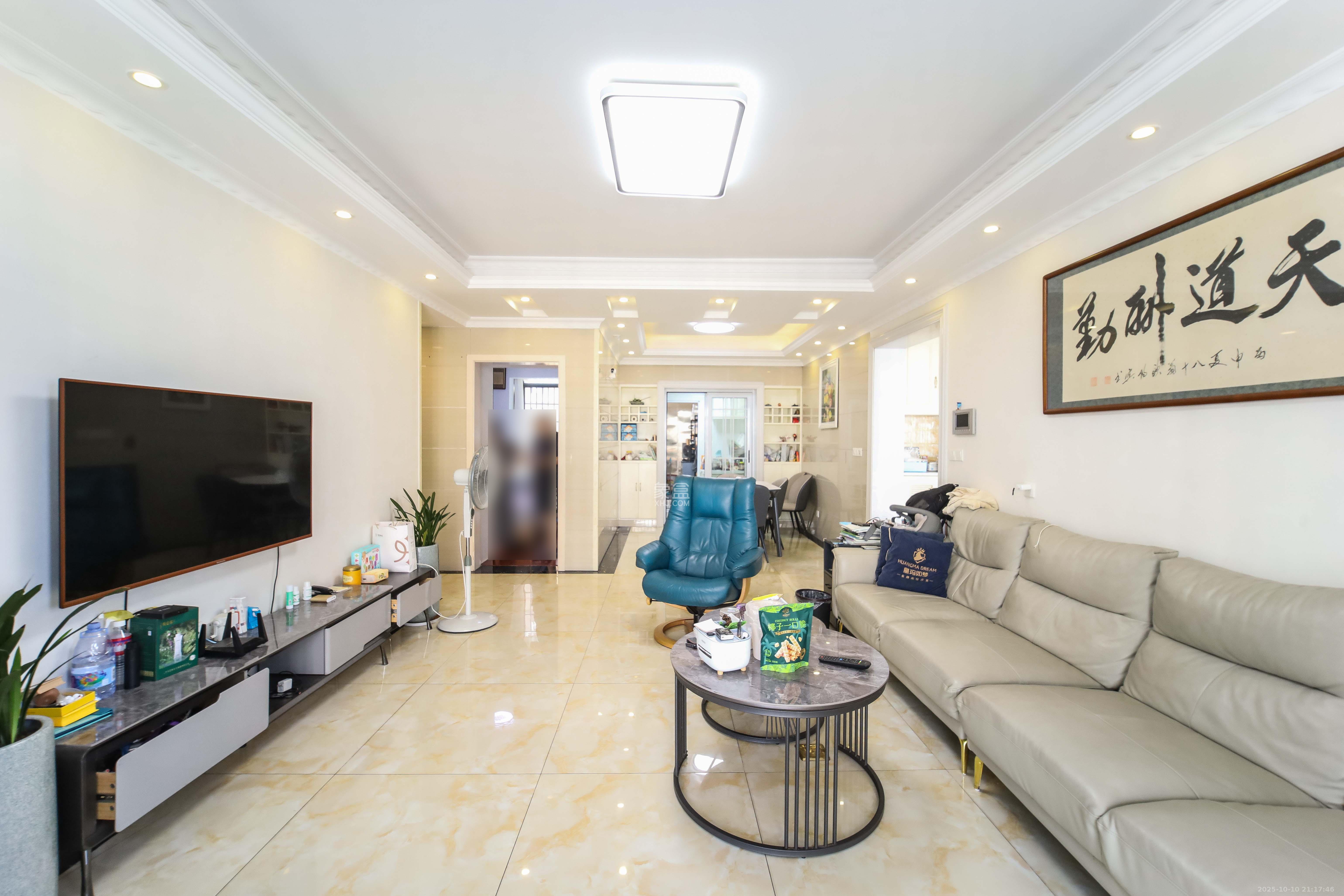 江河东澜湾  3室2厅2卫    135.0万