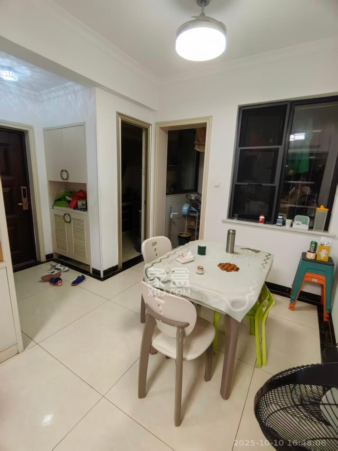 英郡年华  3室2厅1卫    2500.0元/月 英郡年华  3室2厅1卫    2500.0元/月室内图1