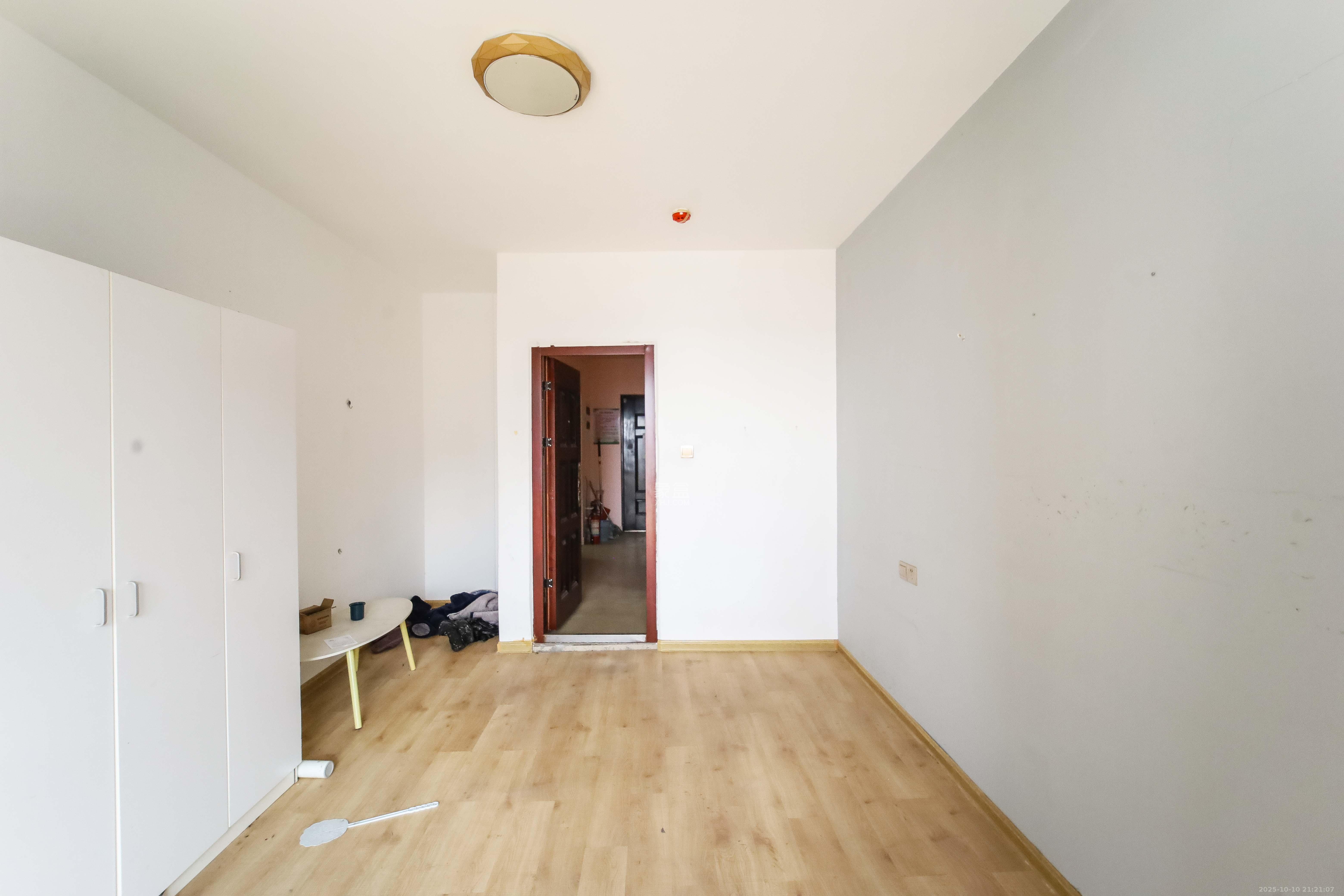 金地格林公馆  3室2厅1卫    78.0万卧室