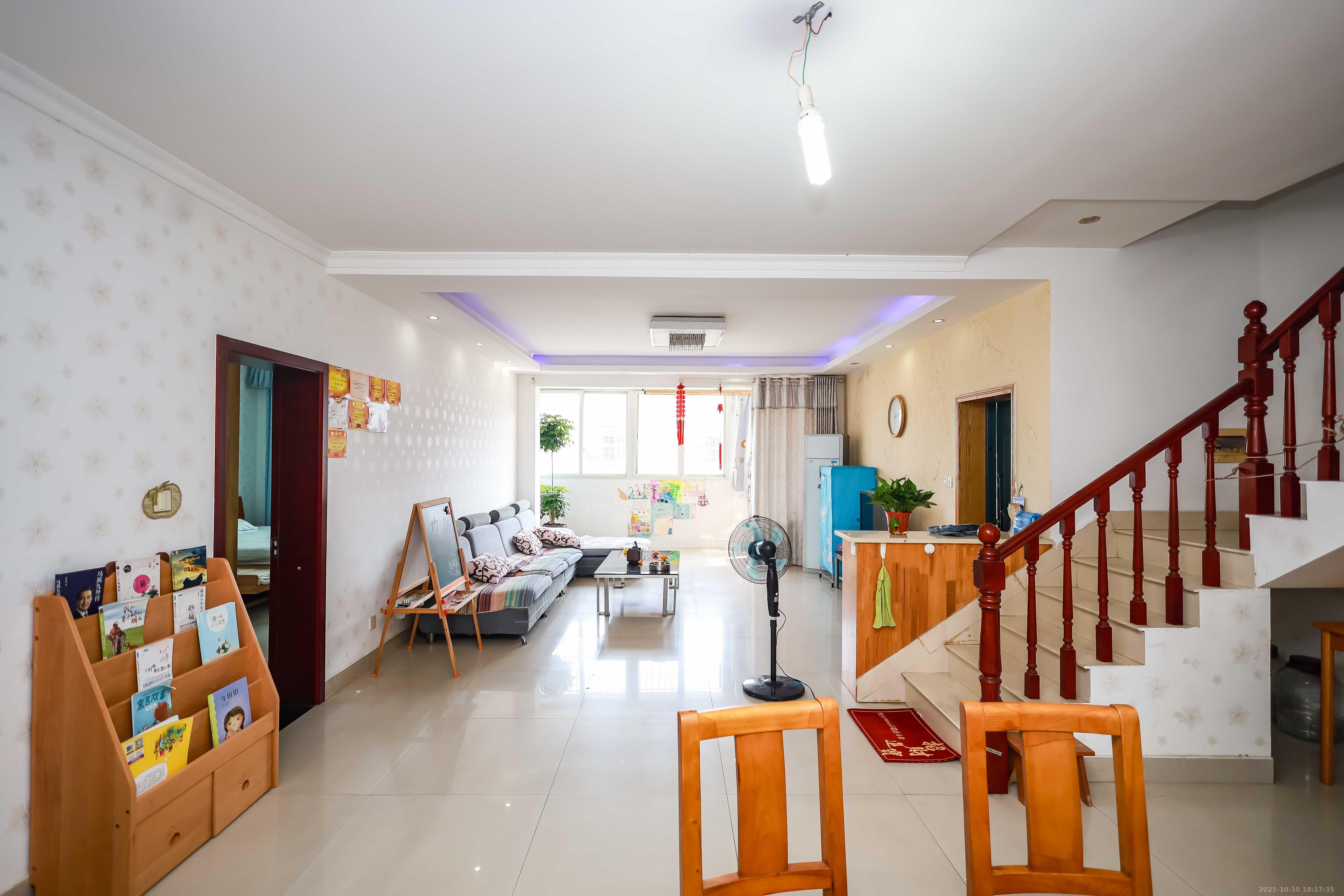 西城公寓  3室2厅2卫    65.0万