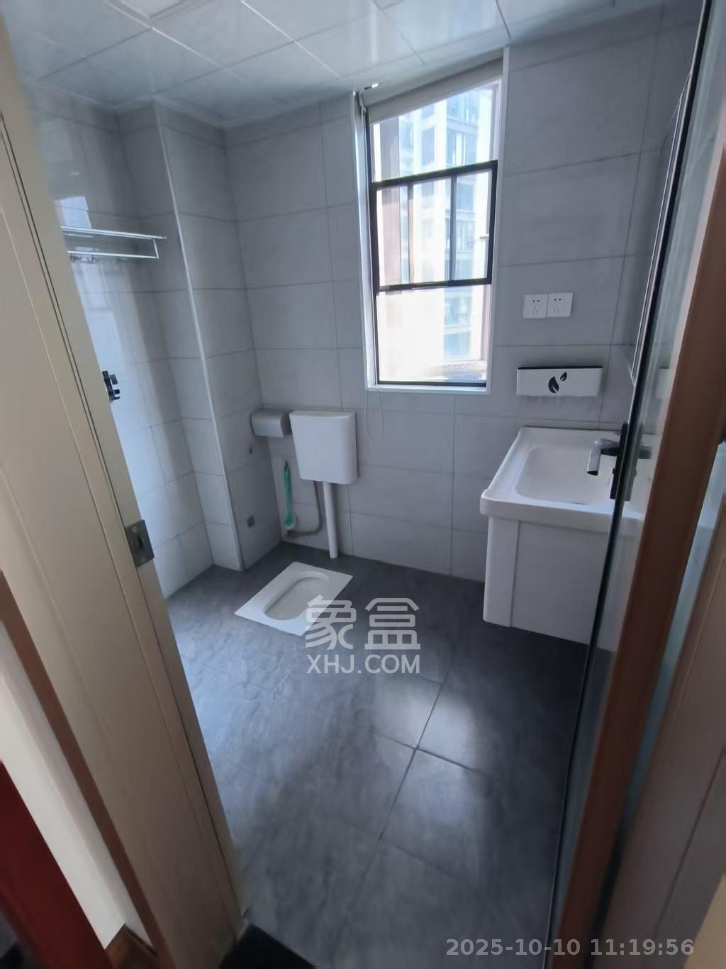 中国铁建梅溪青秀三期  4室2厅2卫    3600.0元/月室内图