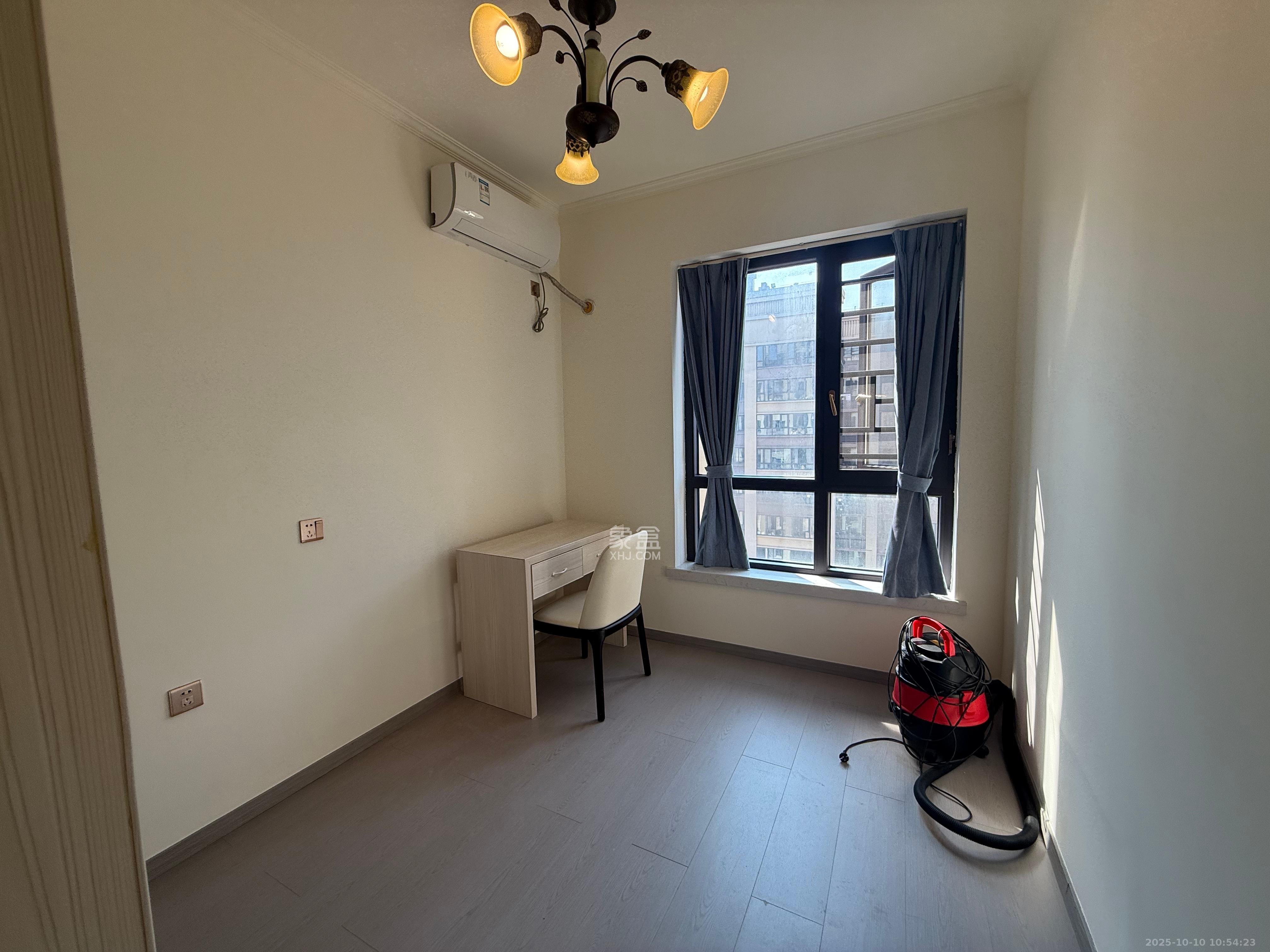 阳光城尚东湾青云苑  2室2厅1卫    2400.0元/月室内图