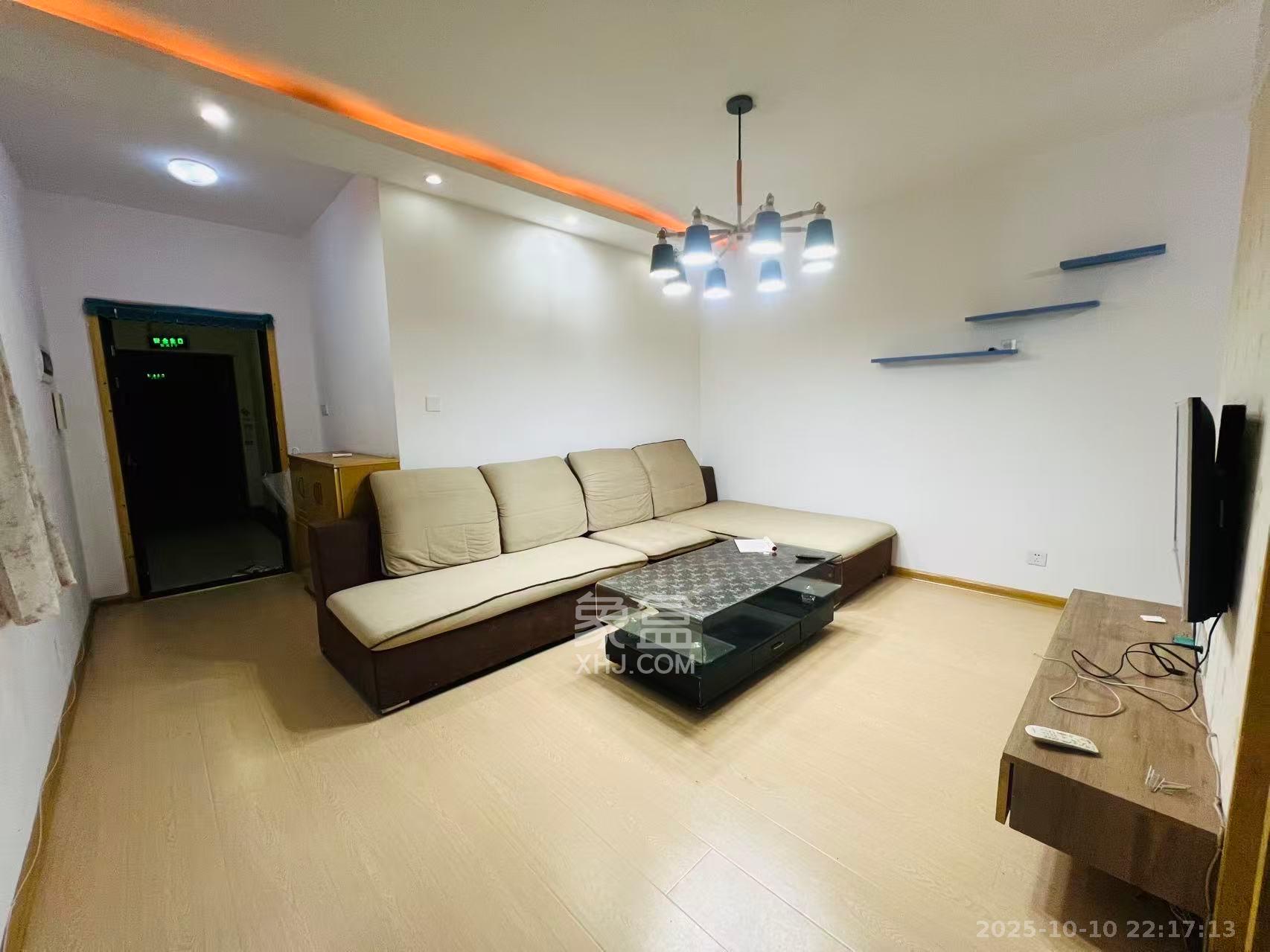 锦湘国际星城三期（锦绣苑）  2室2厅1卫    2200.0元/月