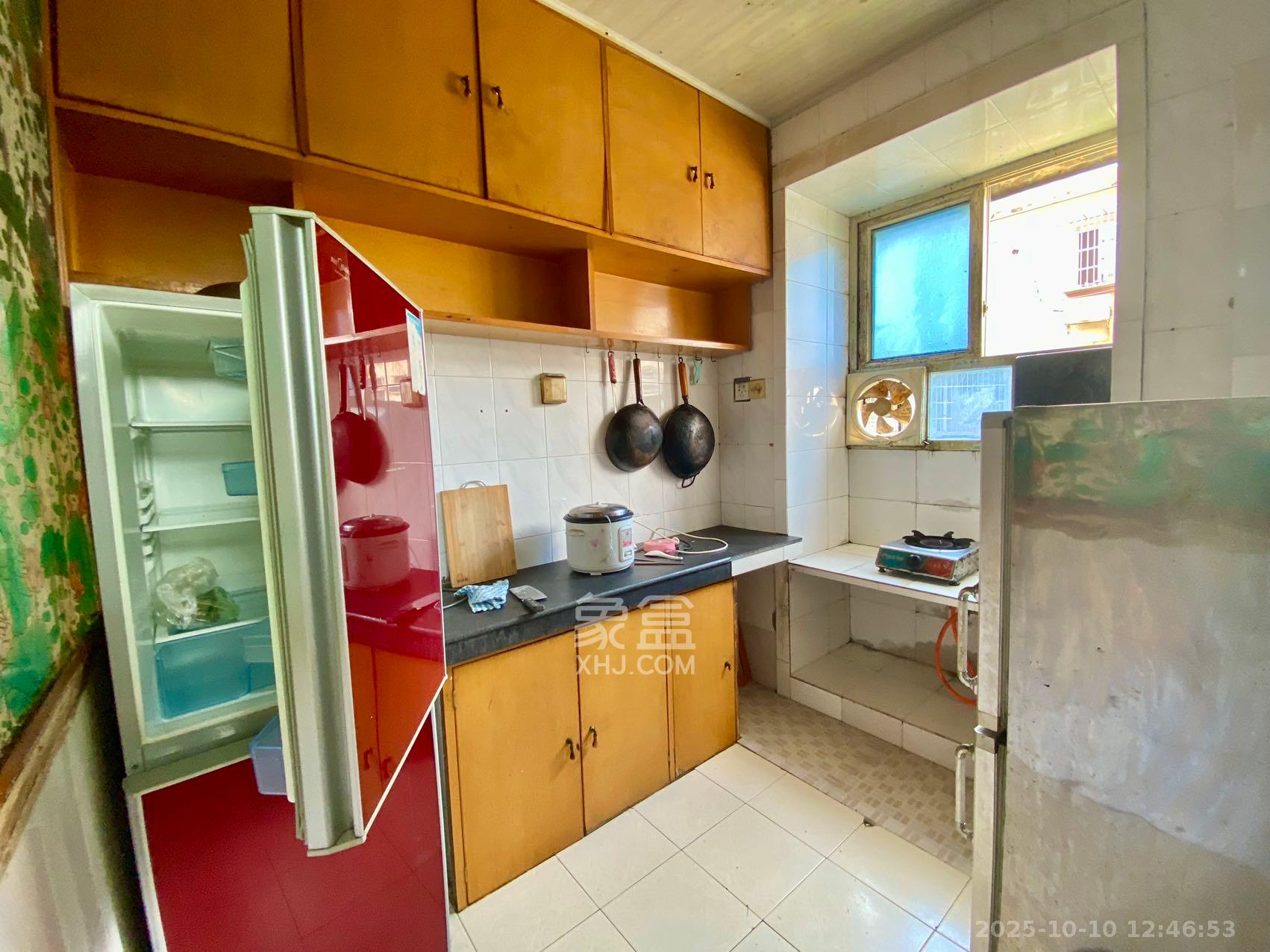 德政园  2室2厅1卫    1400.0元/月室内图