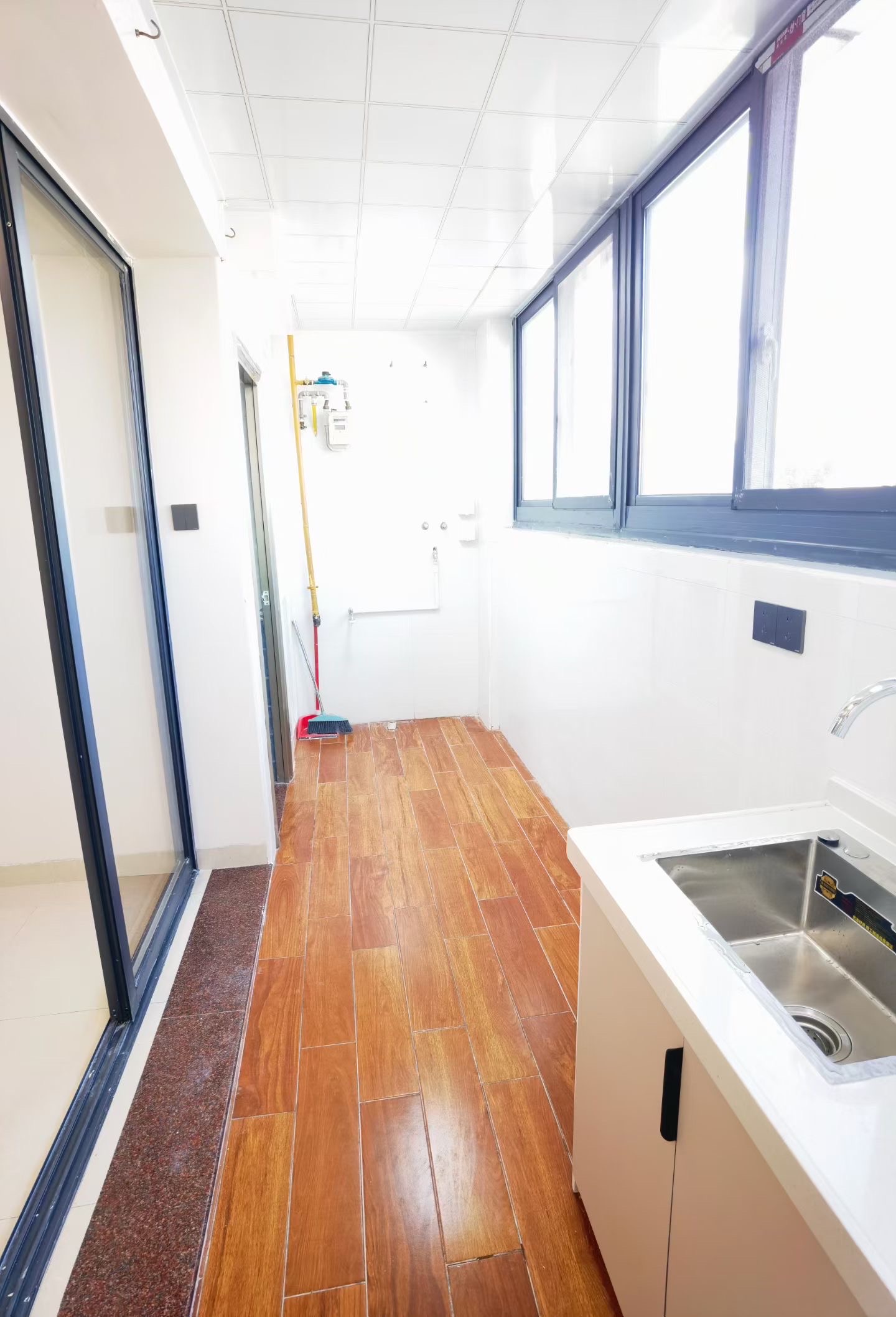 锦江丽都 2室2厅1卫 75.0万 锦江丽都 2室2厅1卫 75.0万客厅