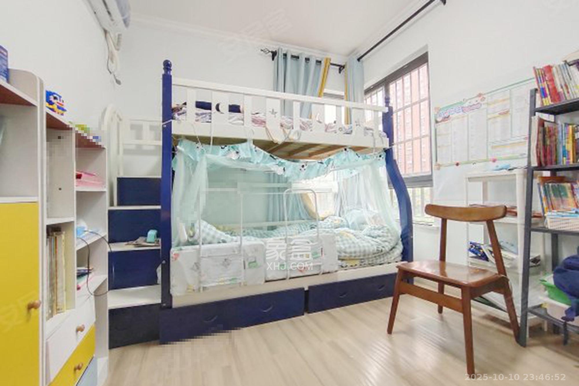 华润凤凰城二期  3室2厅1卫    85.0万卧室