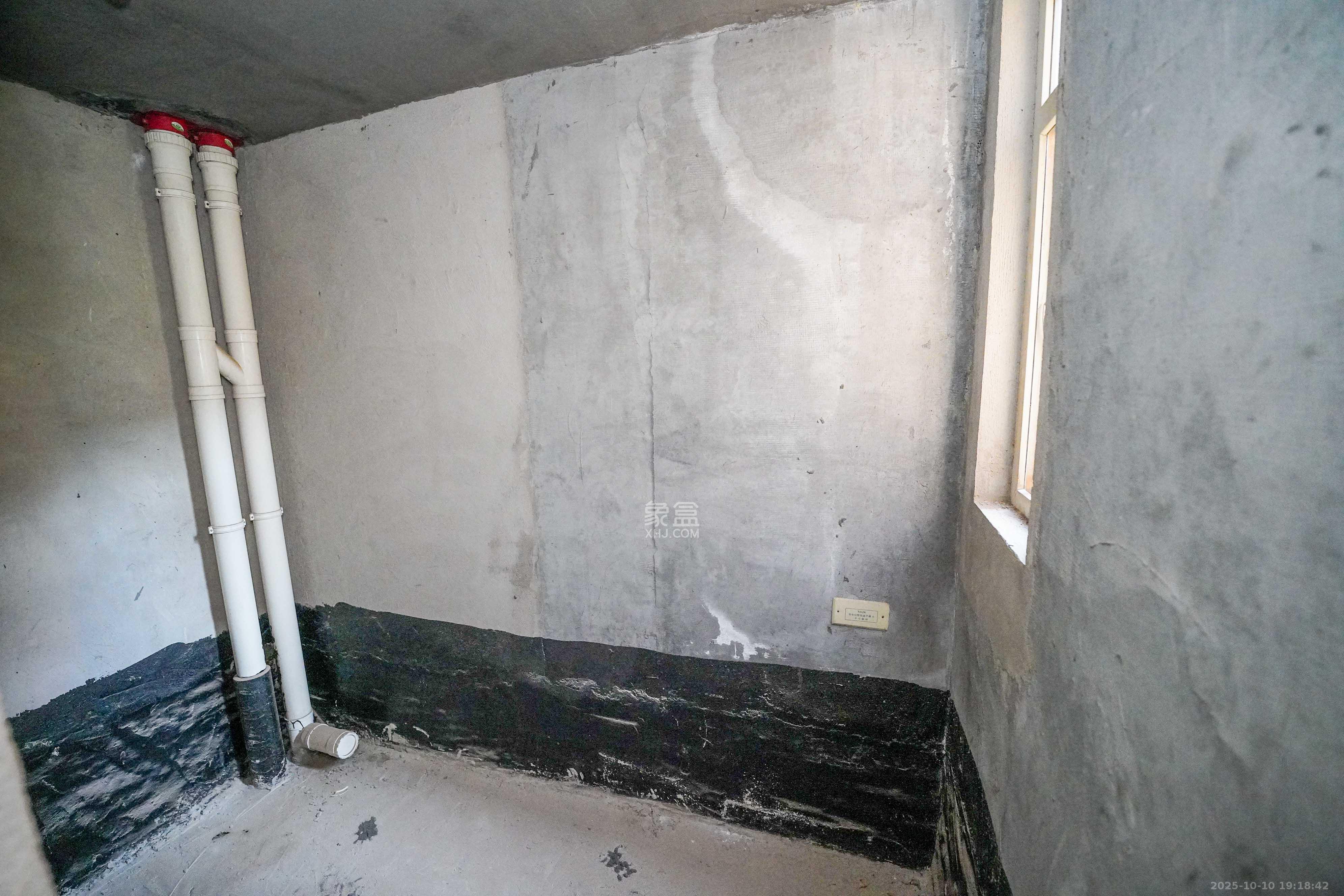 嘉华城（一期）  4室2厅2卫    150.0万卫生间