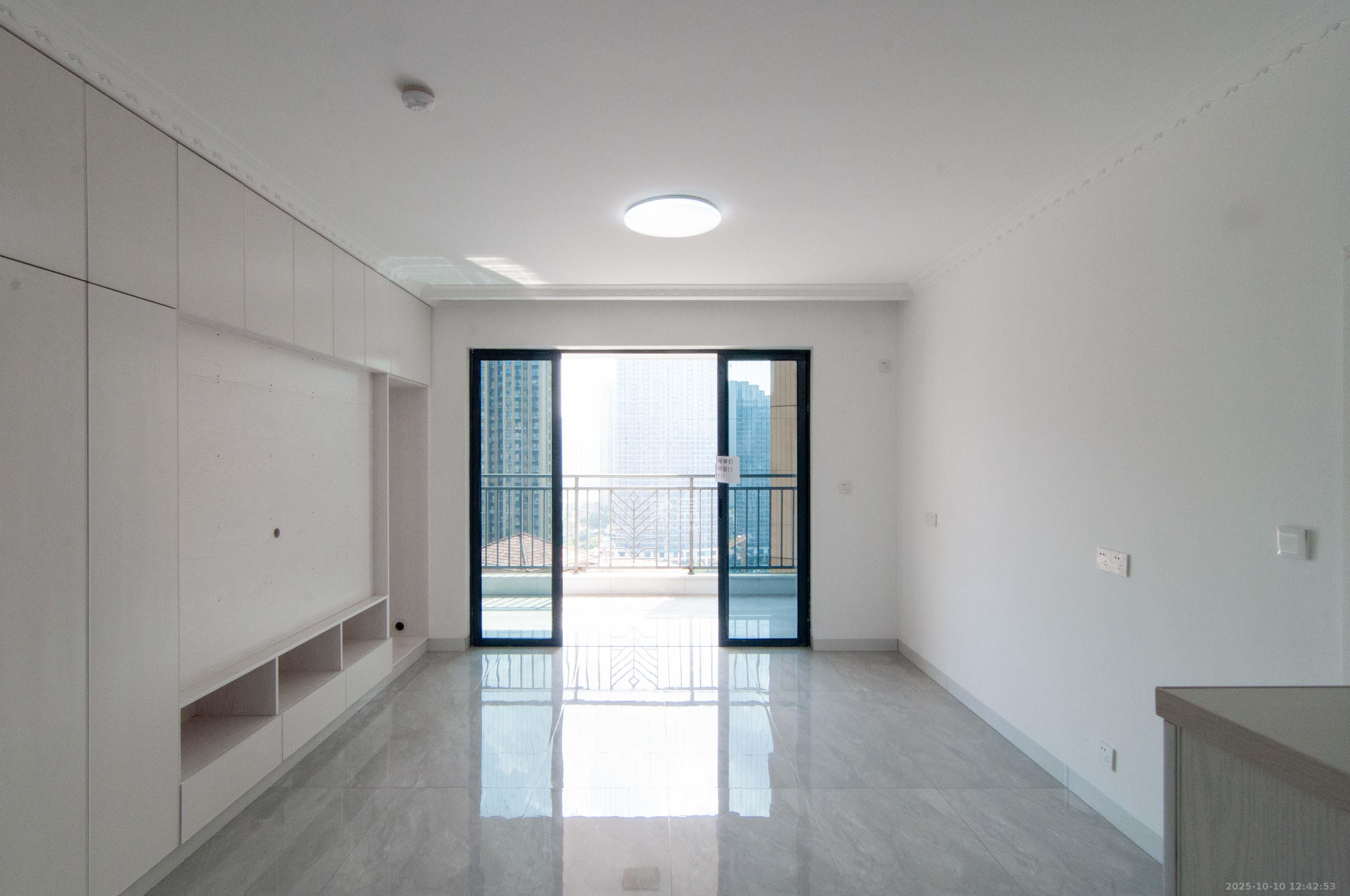 振业城三期  4室2厅2卫    198.0万 振业城三期  4室2厅2卫    198.0万