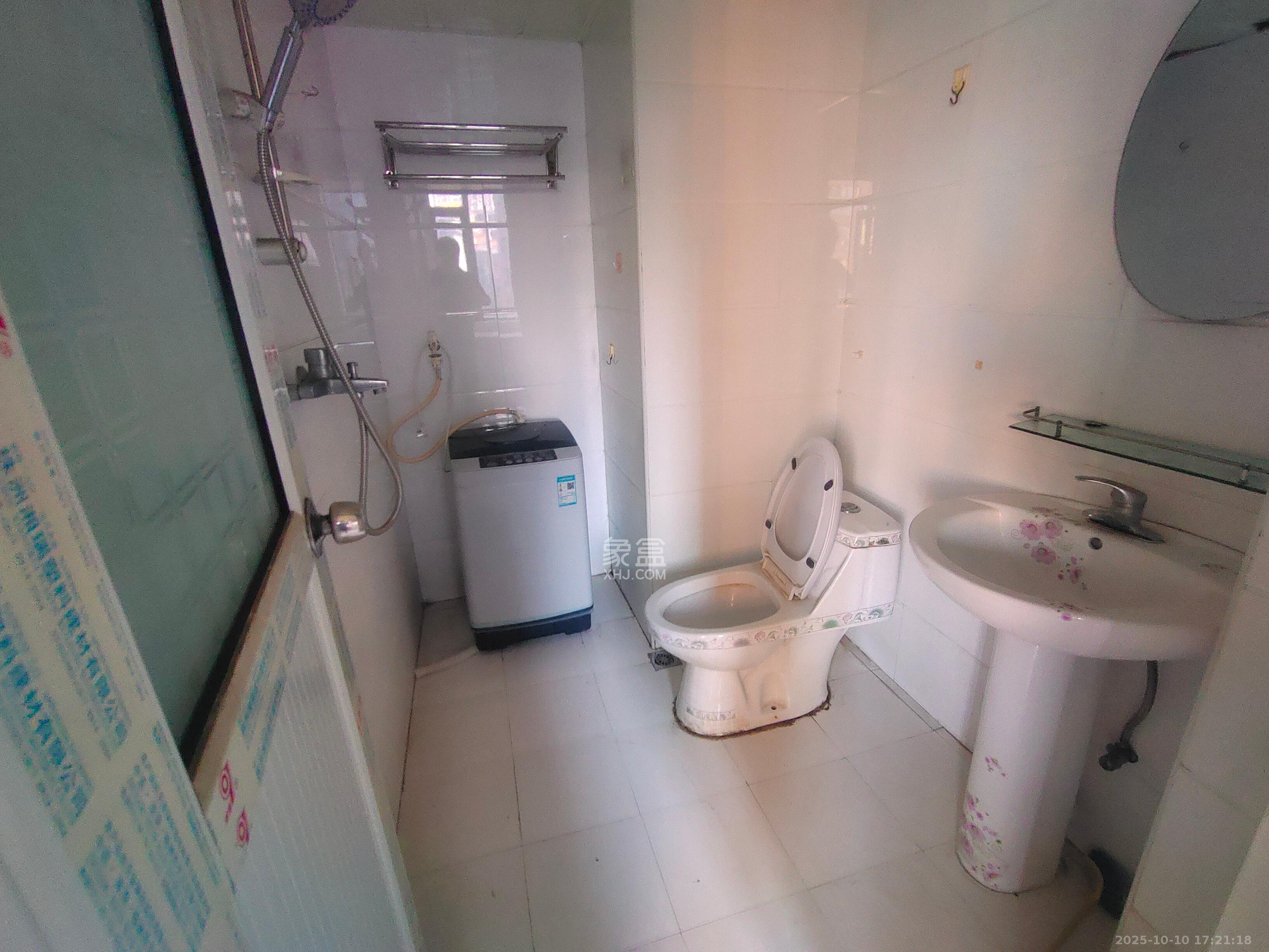 君庭金福苑  2室1厅1卫    1600.0元/月 君庭金福苑  2室1厅1卫    1600.0元/月室内图