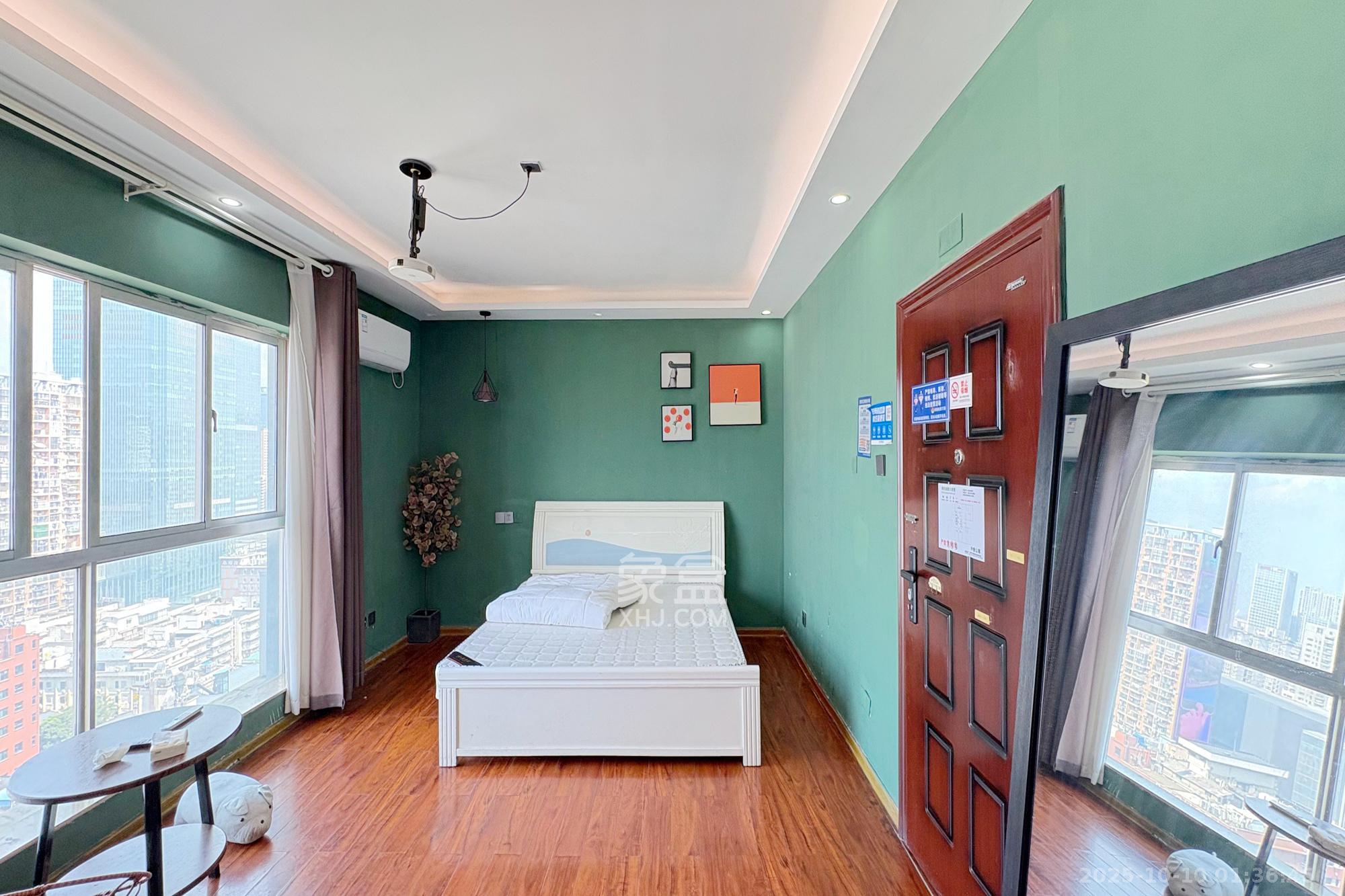 君临国际 1室1厅1卫 38.0万 君临国际 1室1厅1卫 38.0万客厅