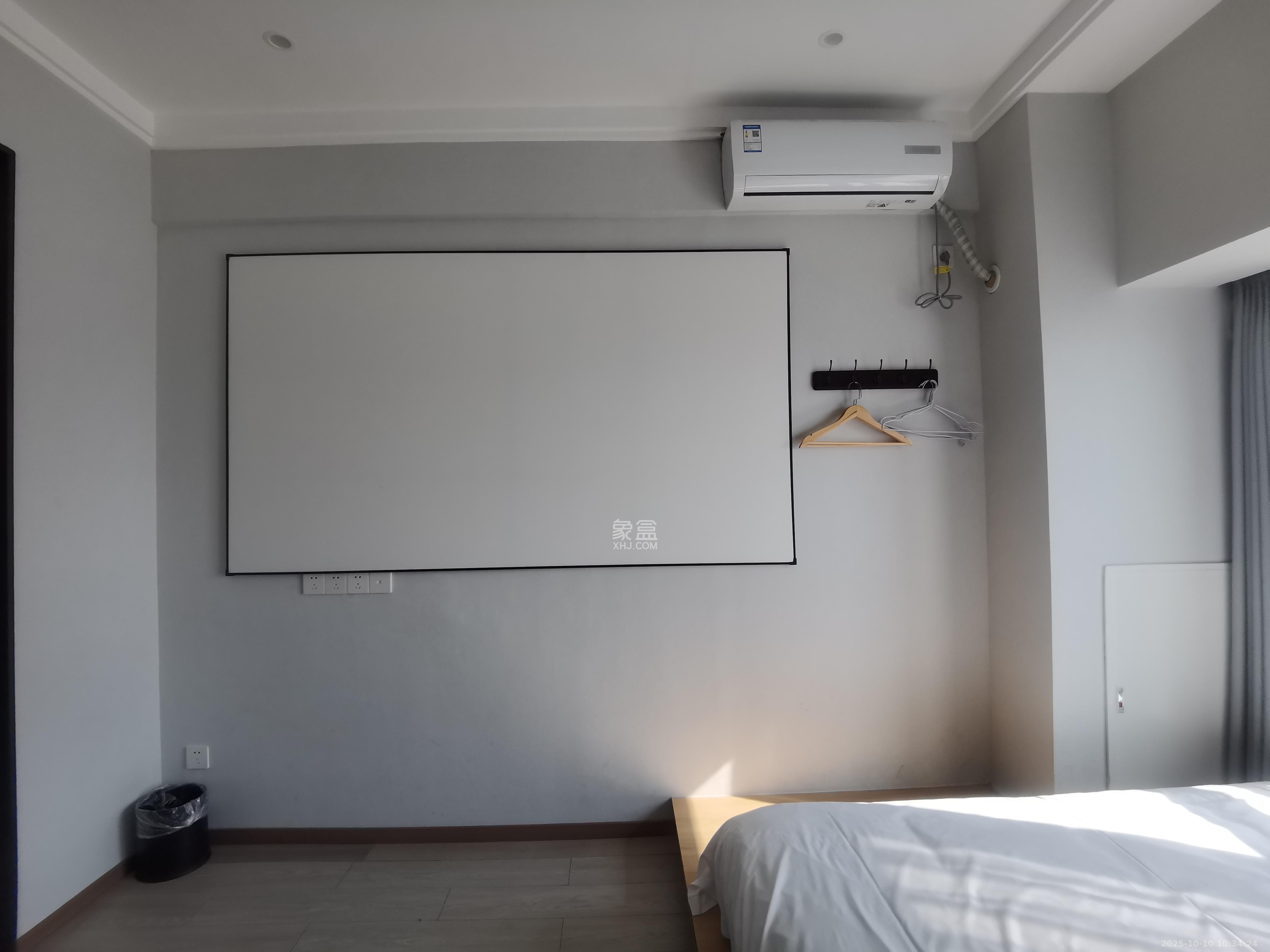 华润置地中心  1室1厅1卫    2500.0元/月 华润置地中心  1室1厅1卫    2500.0元/月室内图