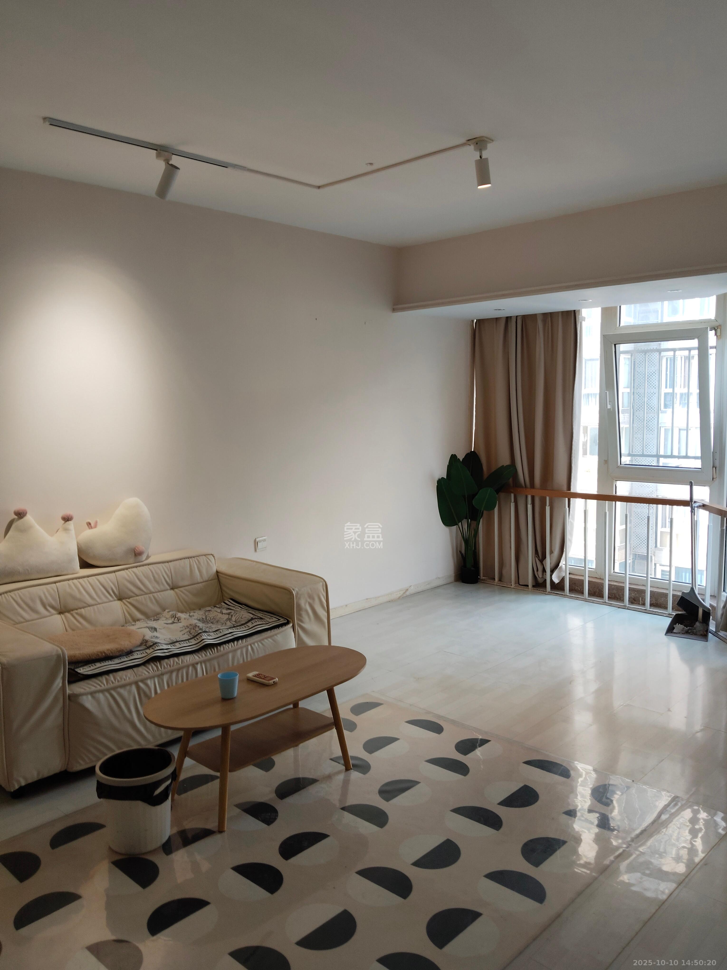 青年公寓 1室1厅1卫 2000.0元/月 青年公寓 1室1厅1卫 2000.0元/月室内图